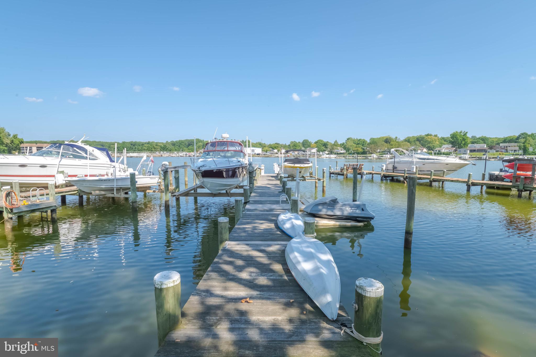 TAYLORS POINTE - Residential