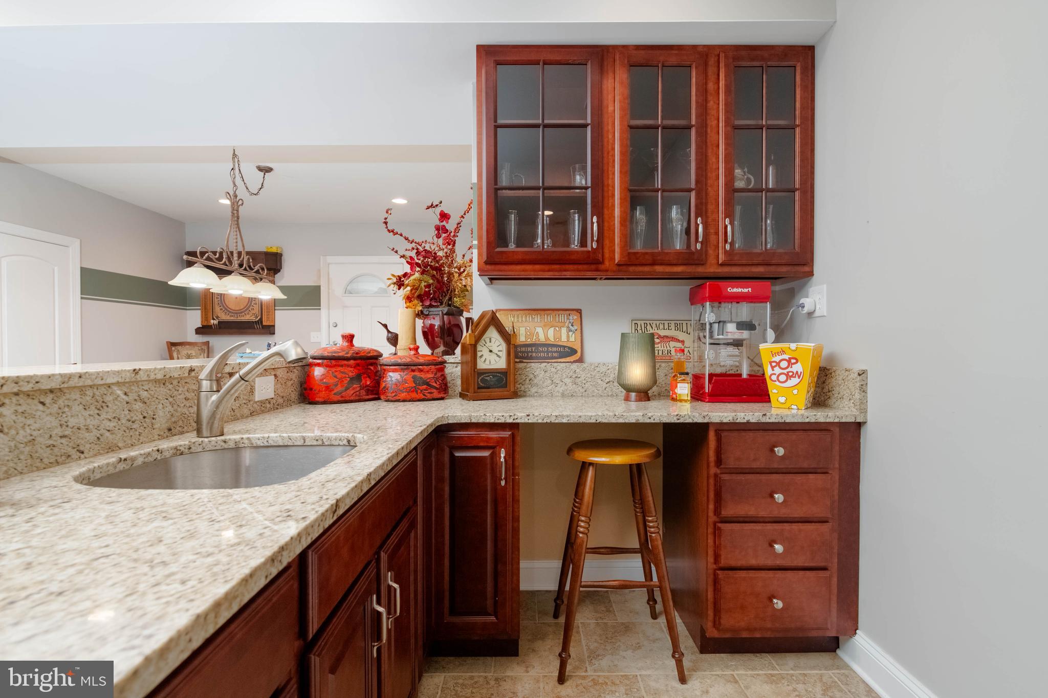 TAYLORS POINTE - Residential