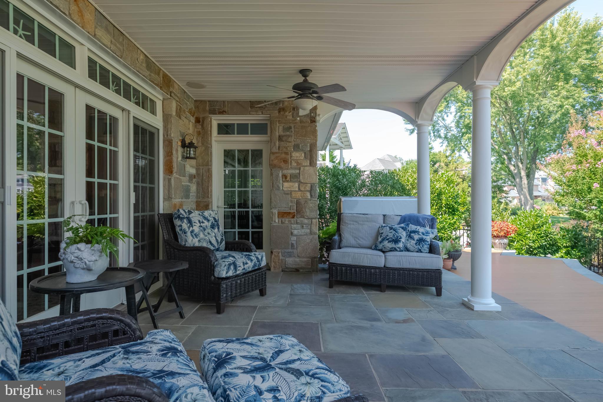 TAYLORS POINTE - Residential