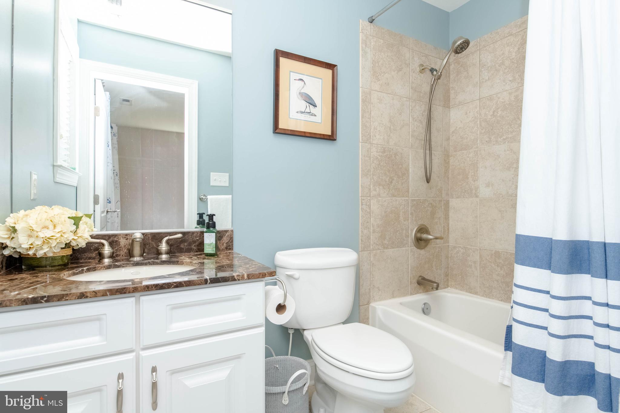 TAYLORS POINTE - Residential