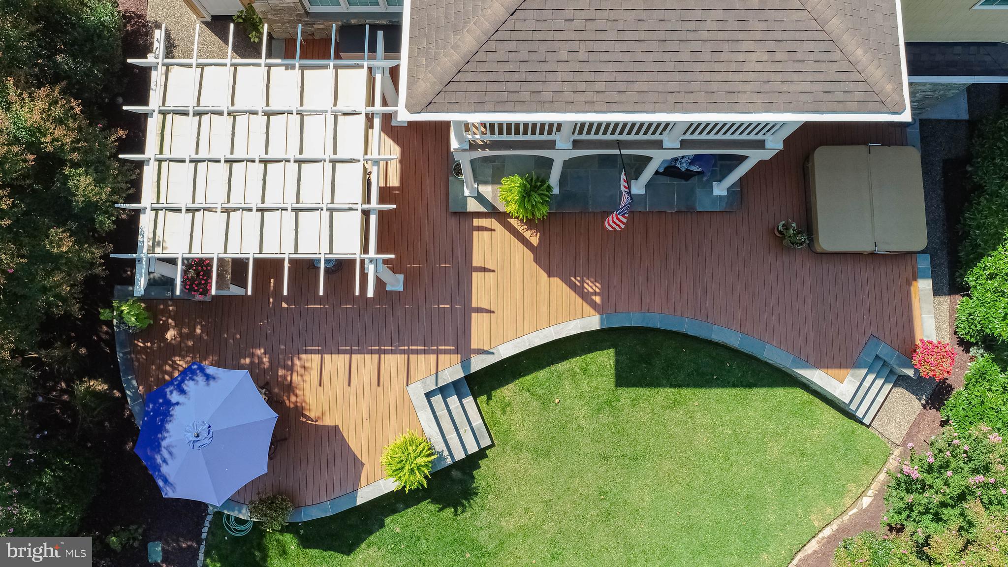 TAYLORS POINTE - Residential