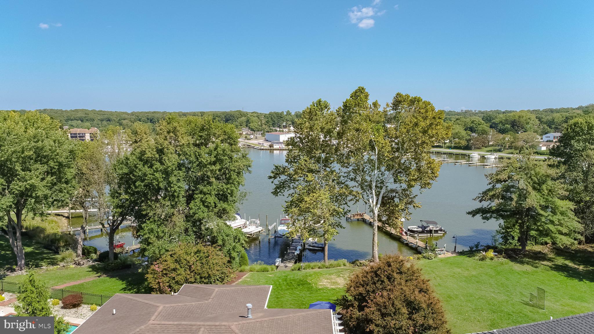 TAYLORS POINTE - Residential