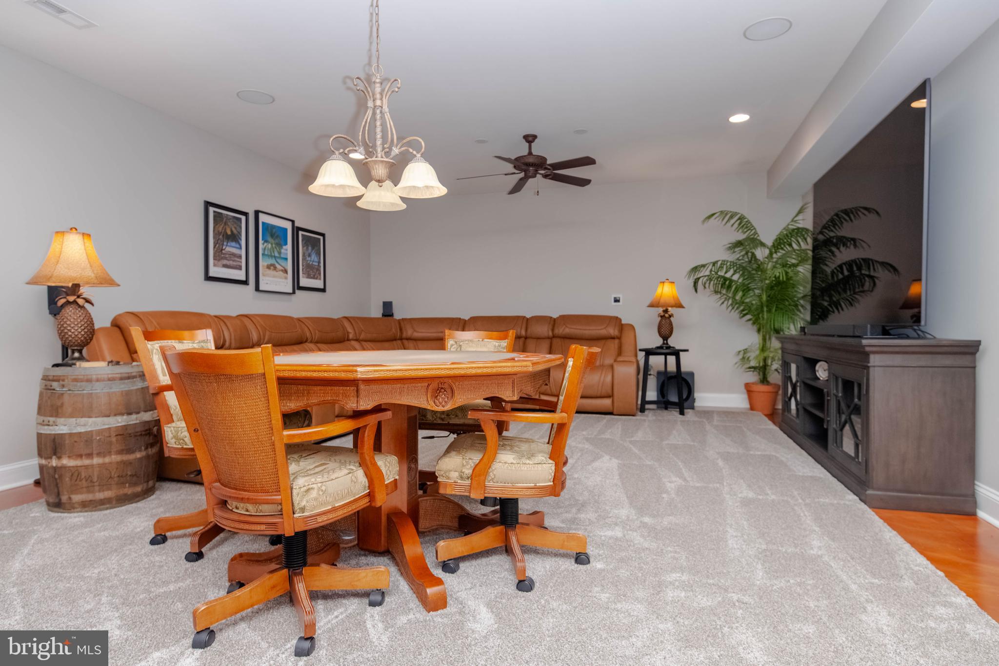 TAYLORS POINTE - Residential