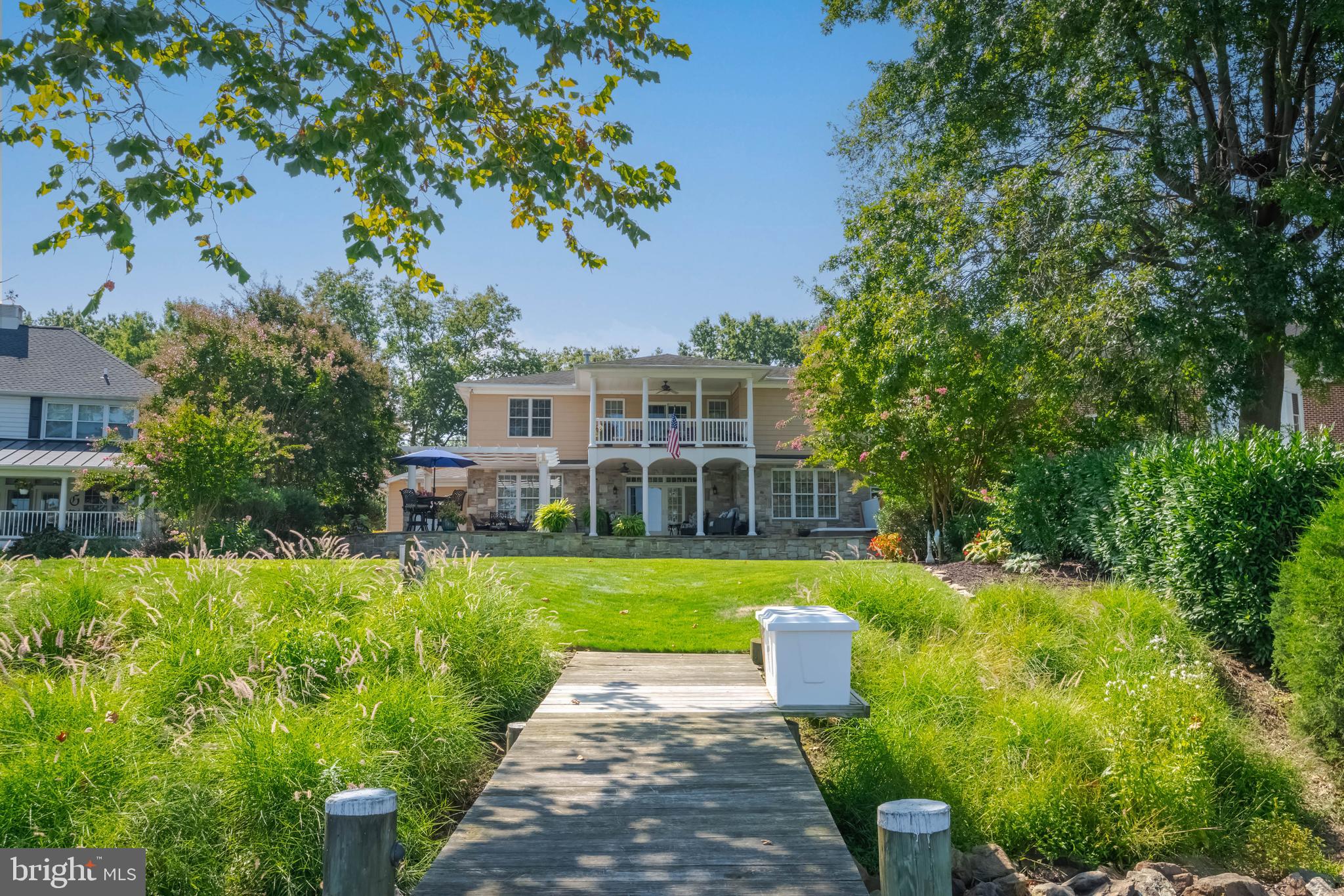 TAYLORS POINTE - Residential