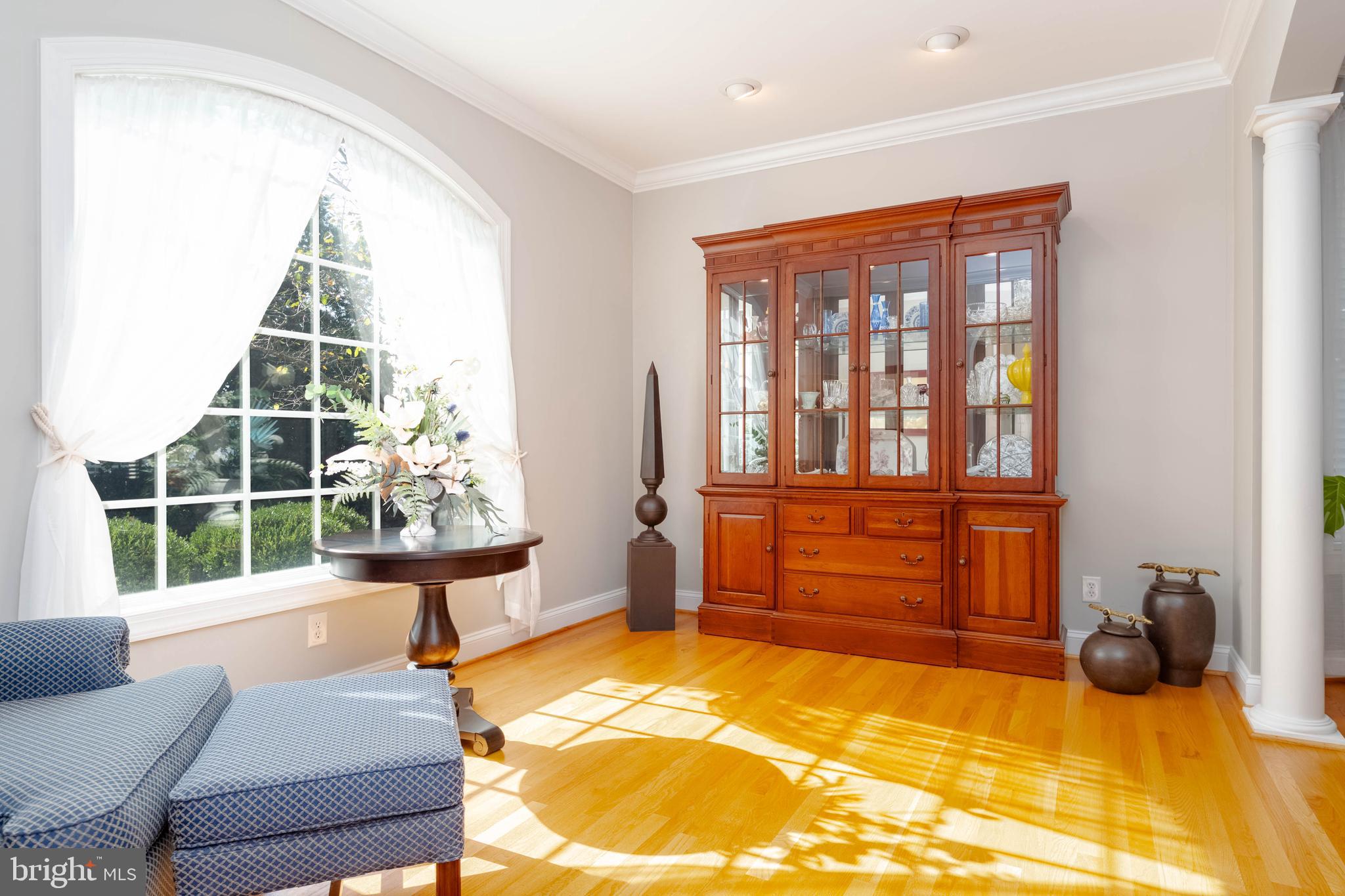 TAYLORS POINTE - Residential