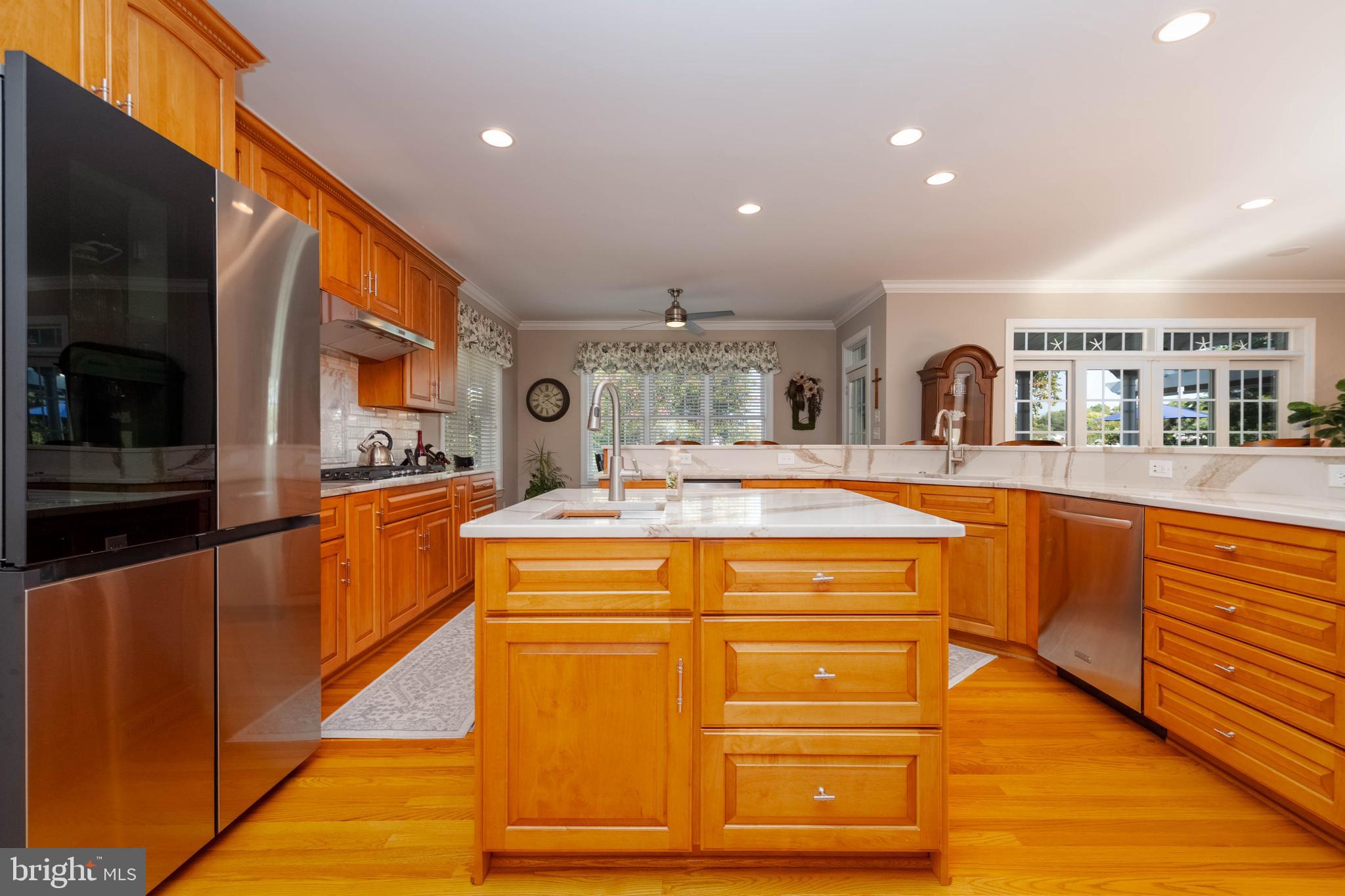 TAYLORS POINTE - Residential