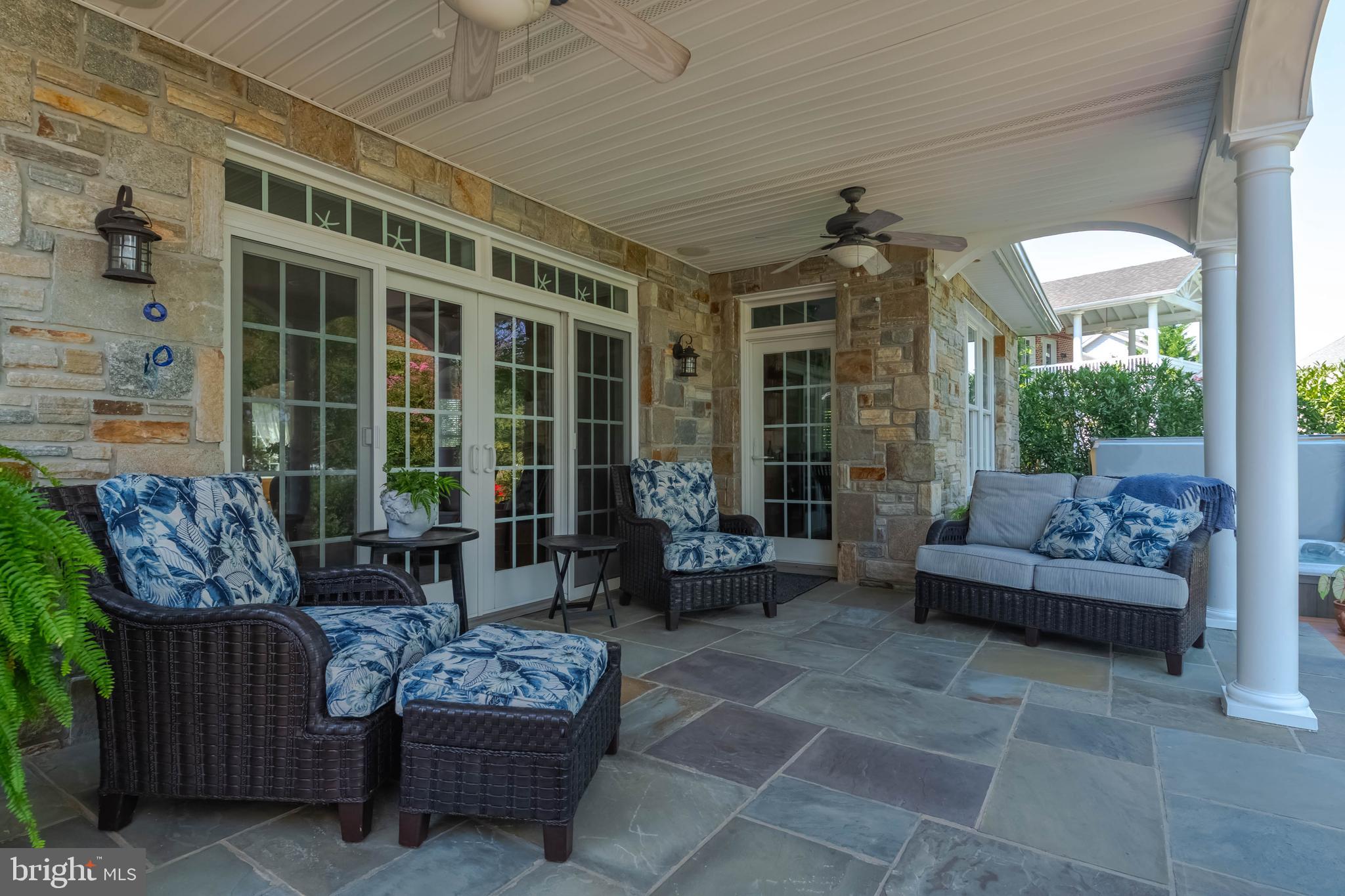 TAYLORS POINTE - Residential