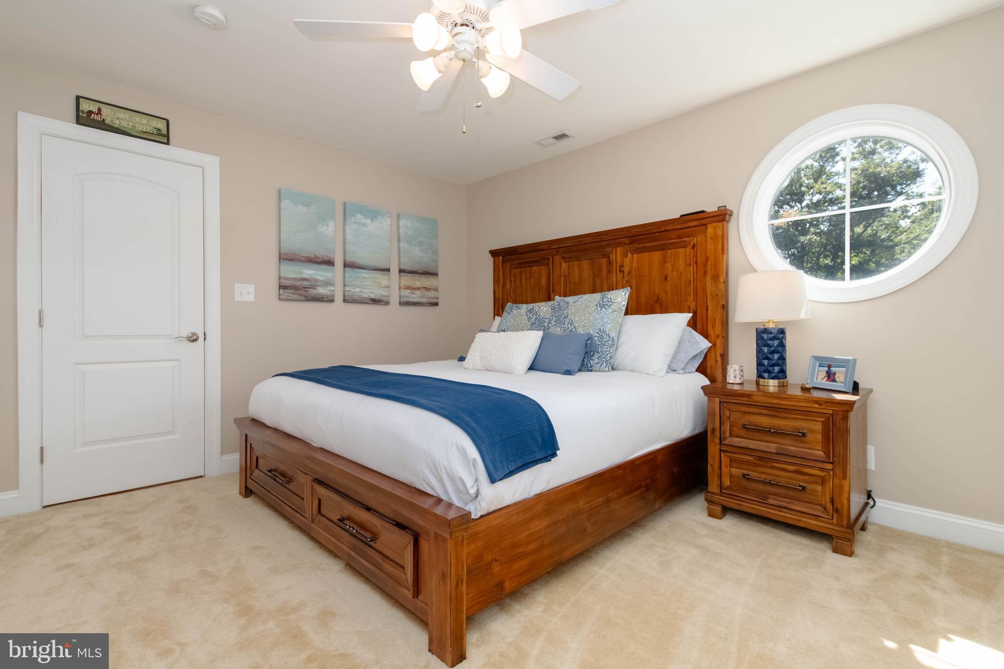 TAYLORS POINTE - Residential