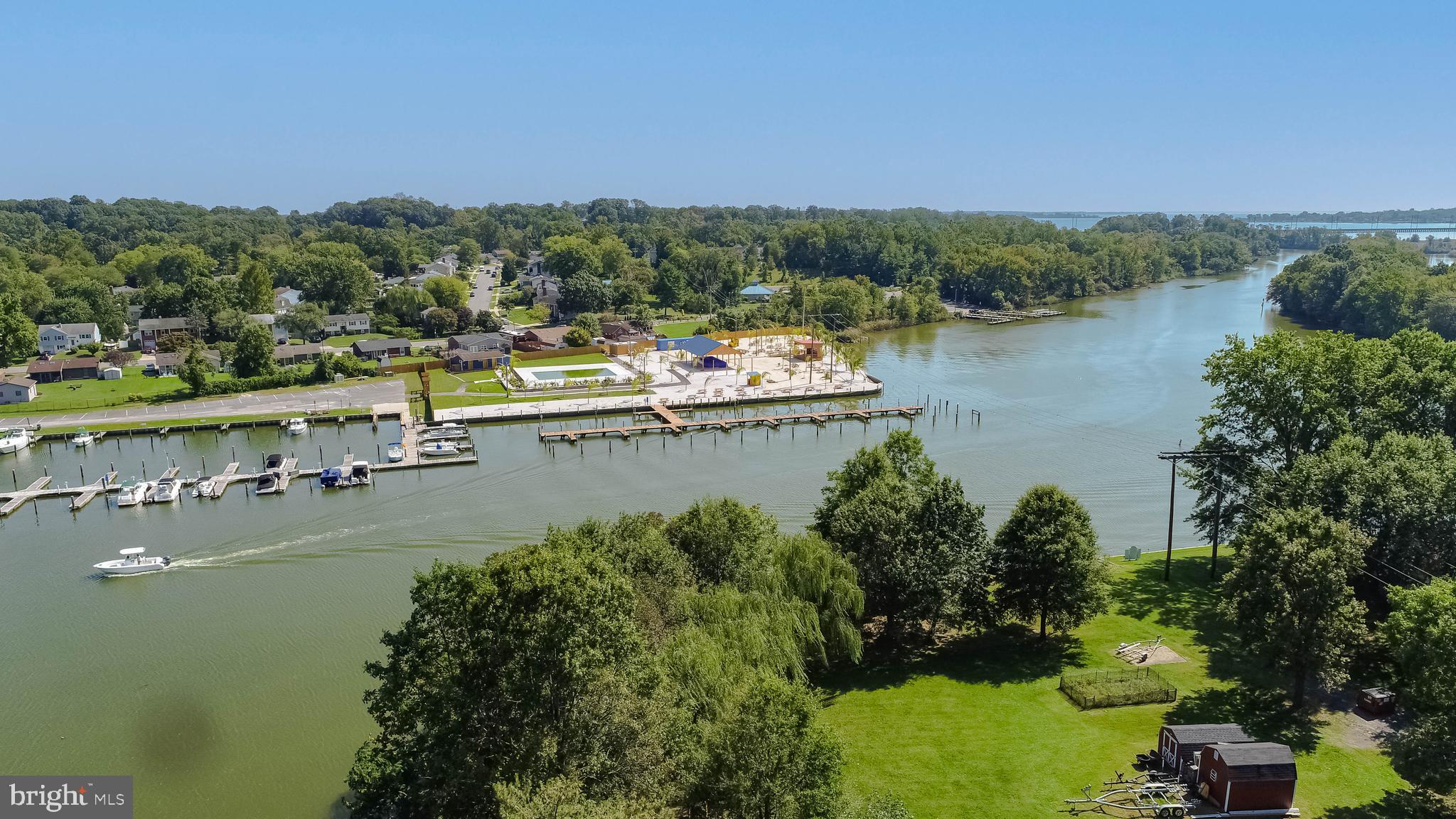 TAYLORS POINTE - Residential