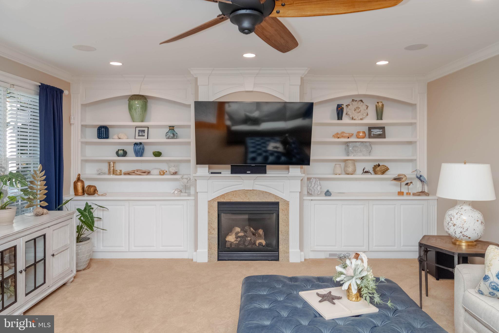 TAYLORS POINTE - Residential