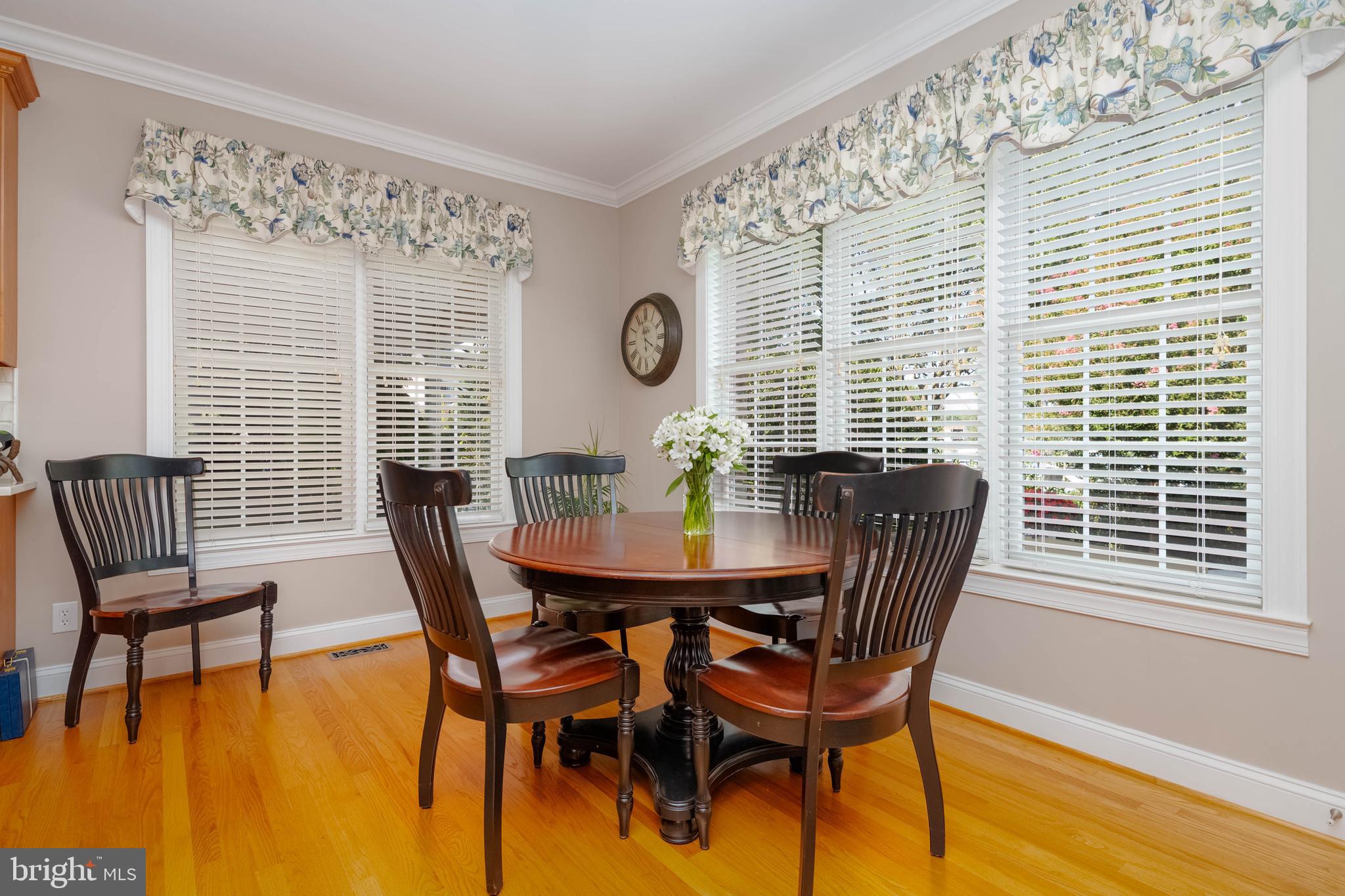 TAYLORS POINTE - Residential