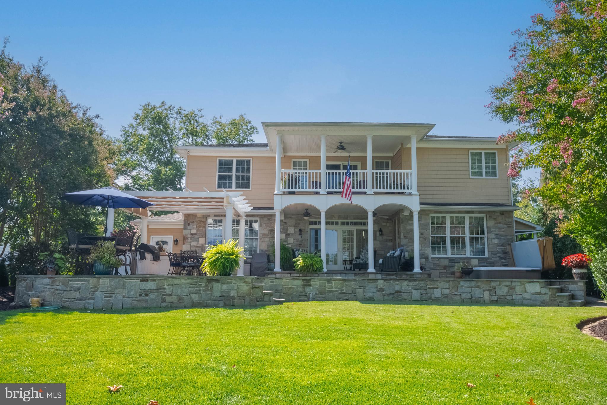 TAYLORS POINTE - Residential