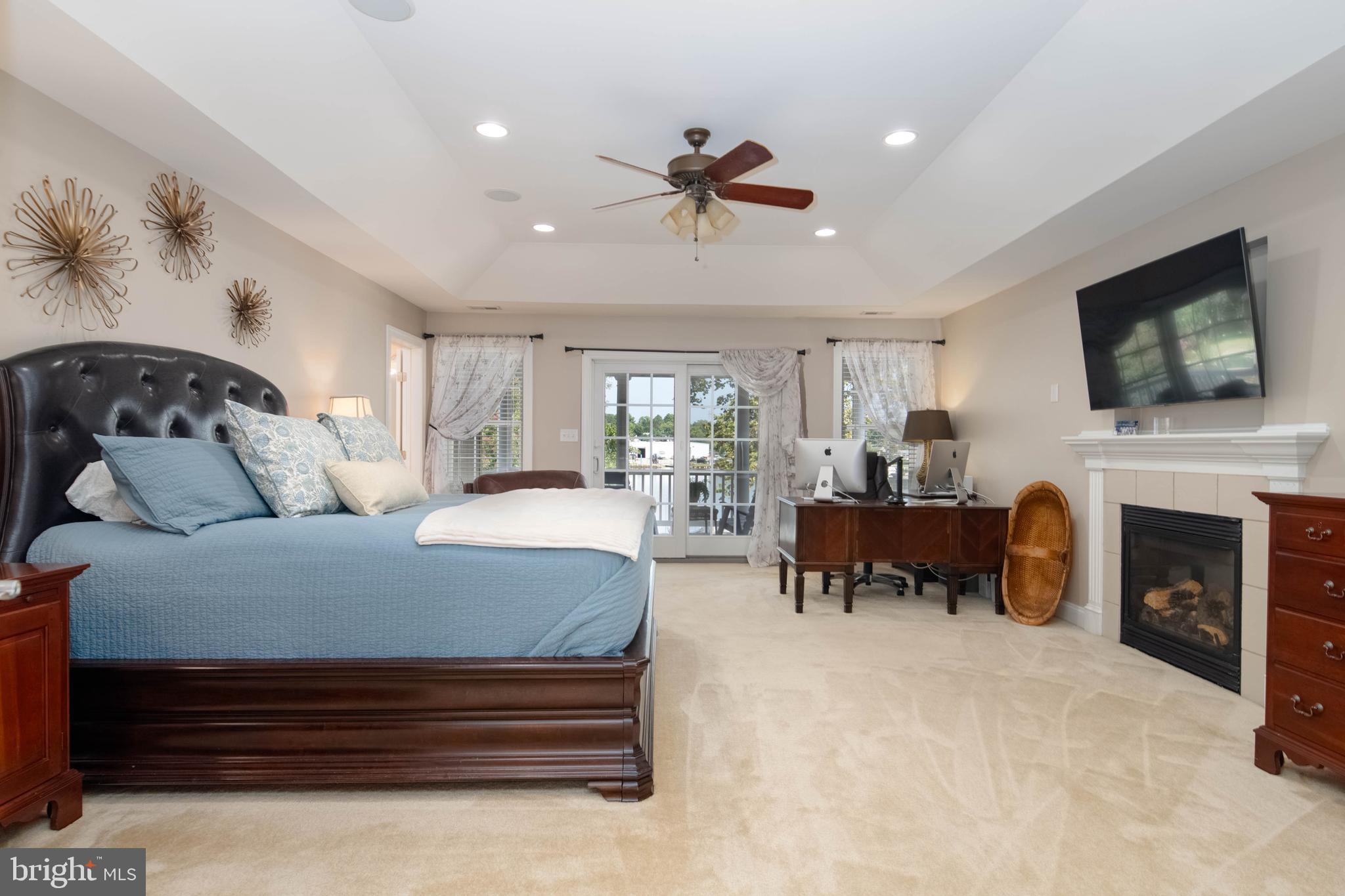 TAYLORS POINTE - Residential