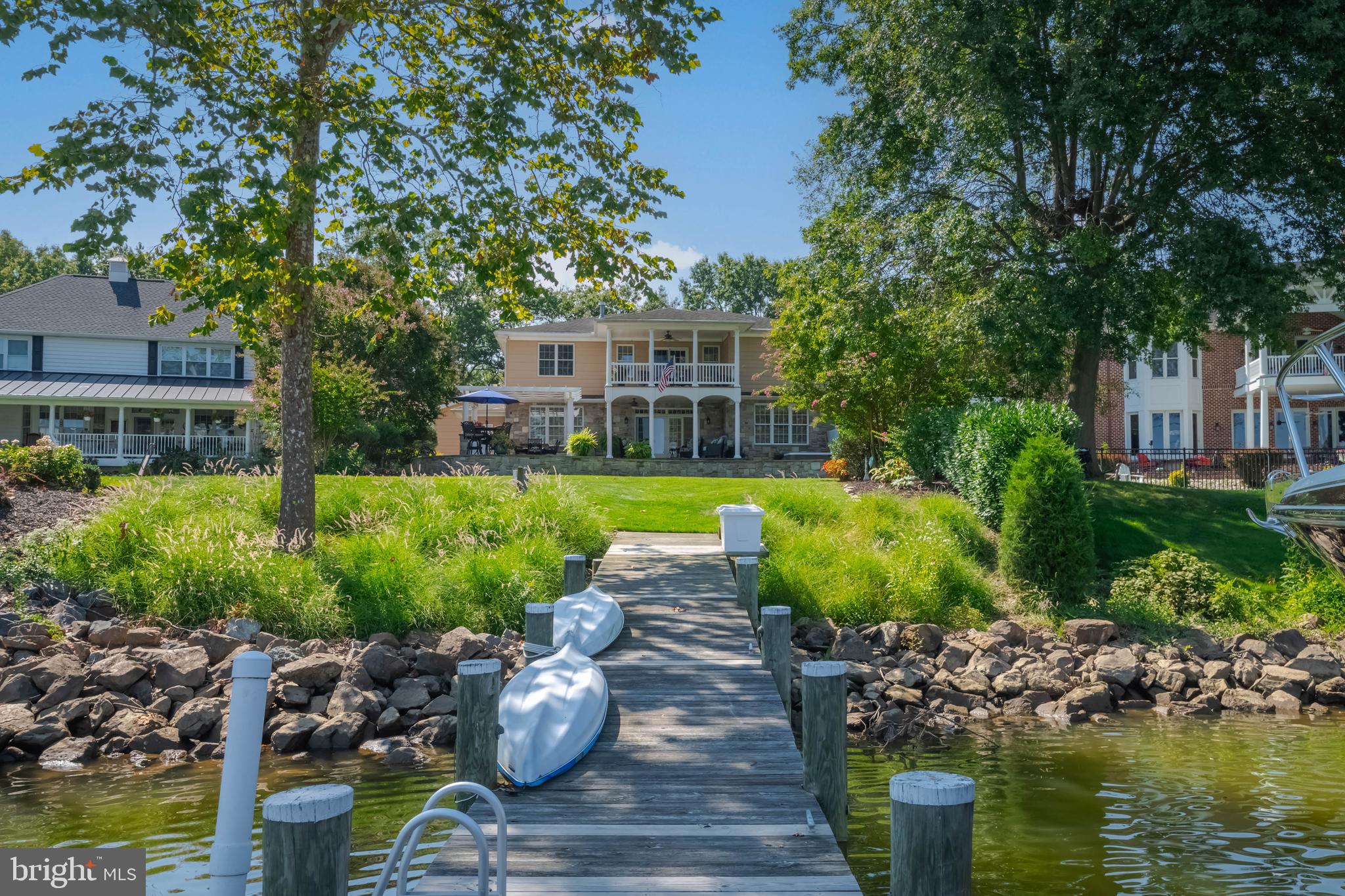 TAYLORS POINTE - Residential