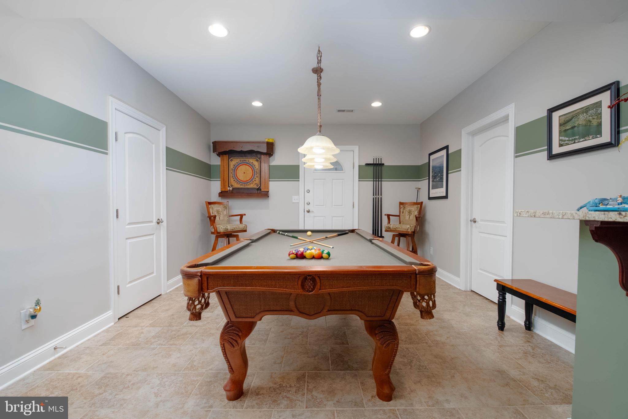 TAYLORS POINTE - Residential