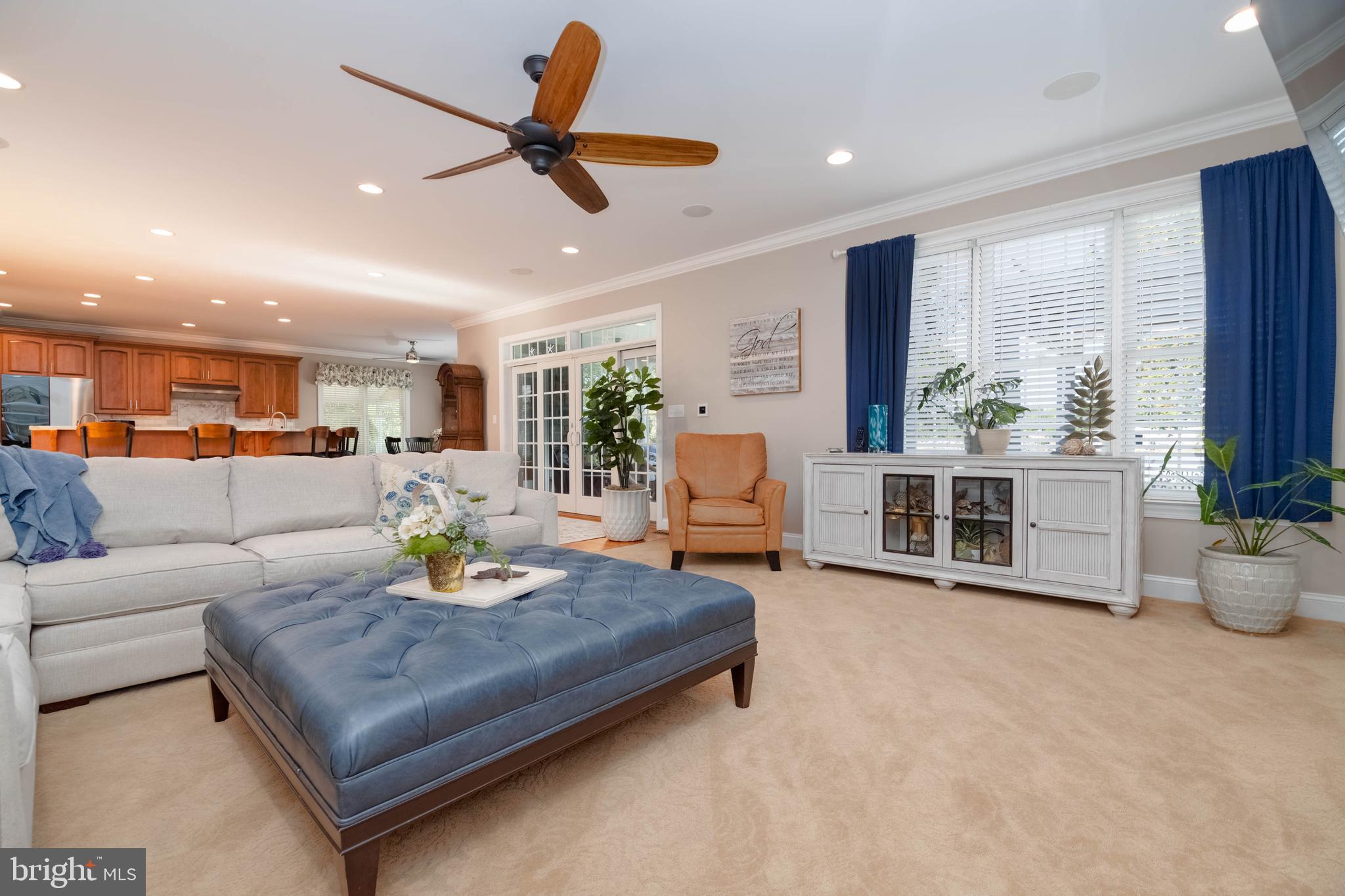 TAYLORS POINTE - Residential