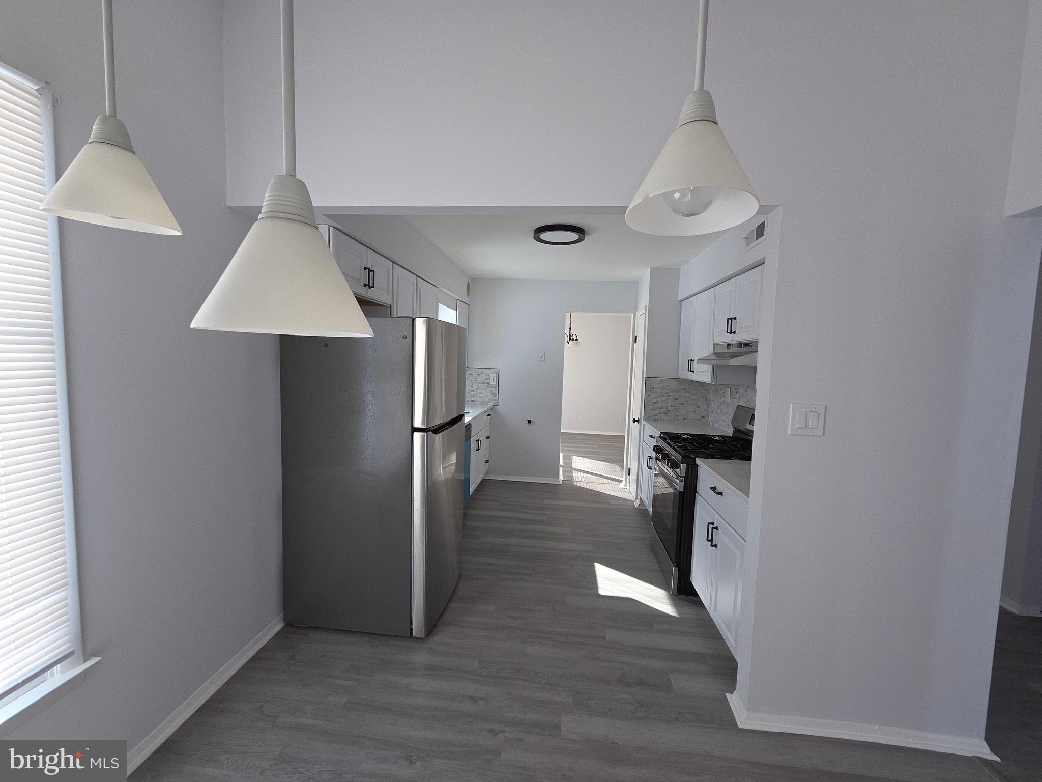 70 SUBURBAN BOULEVARD