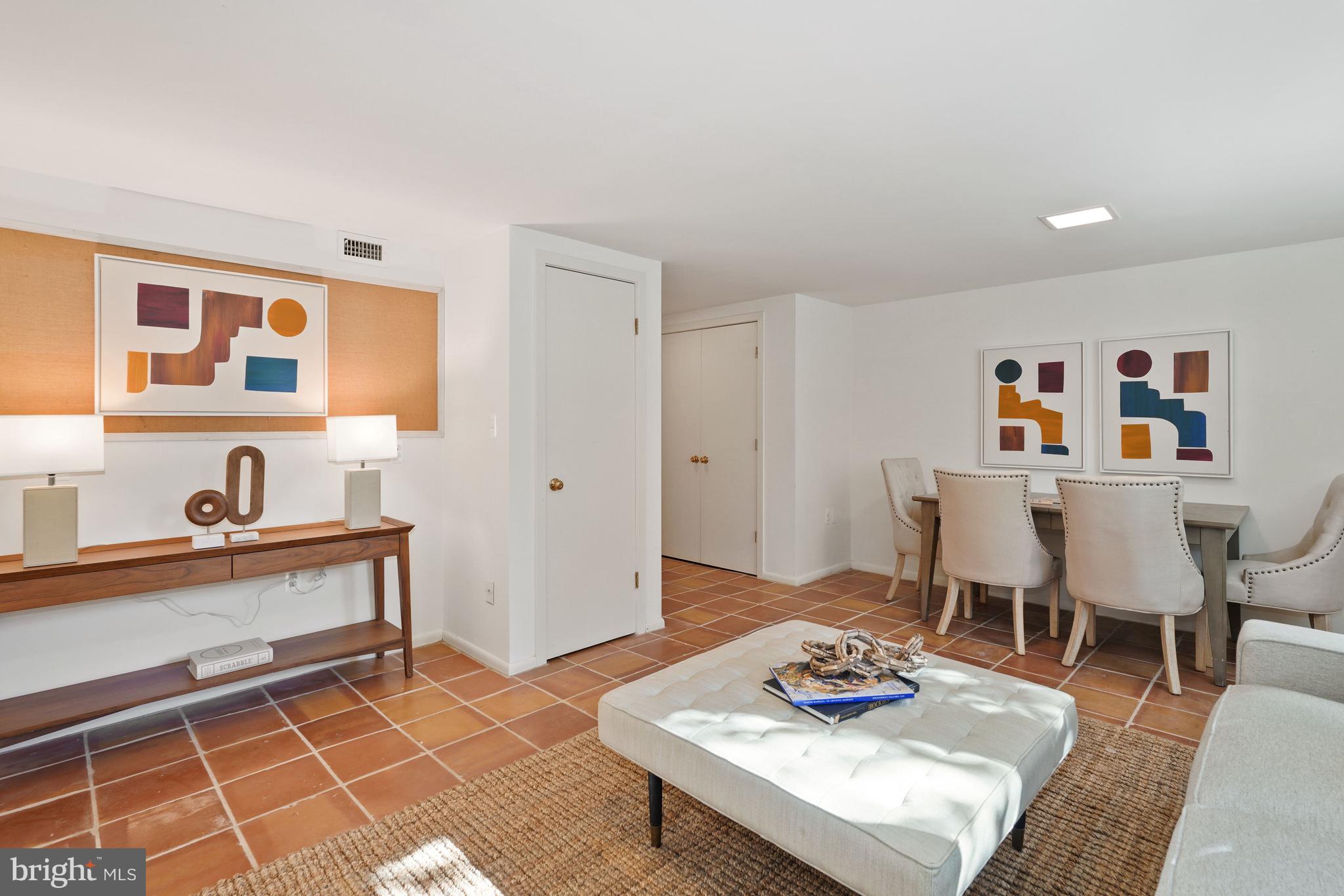 CHEVY CHASE VILLAGE - Residential