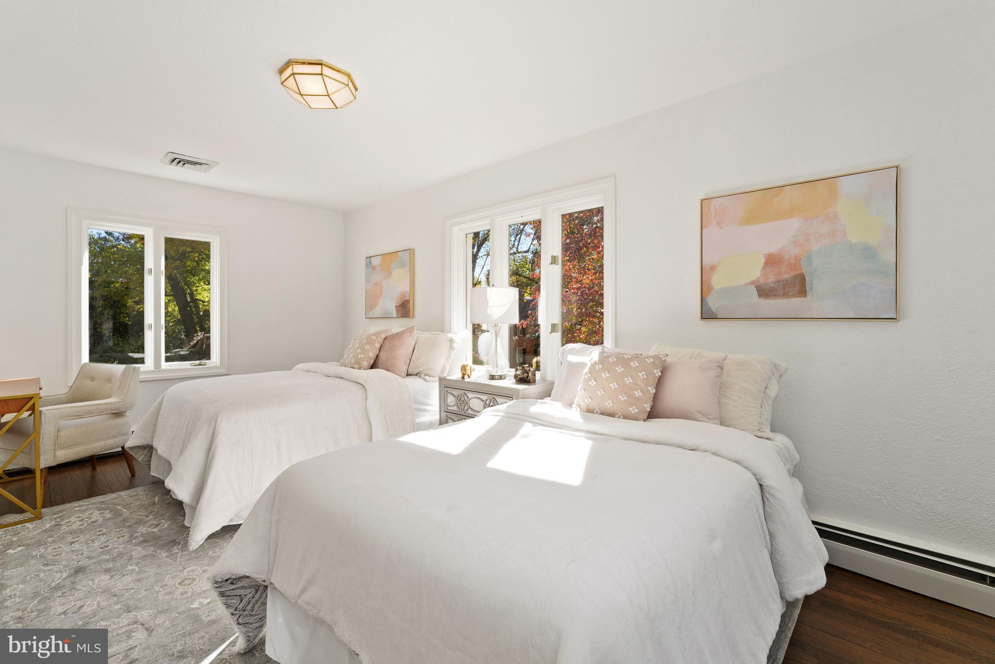 CHEVY CHASE VILLAGE - Residential