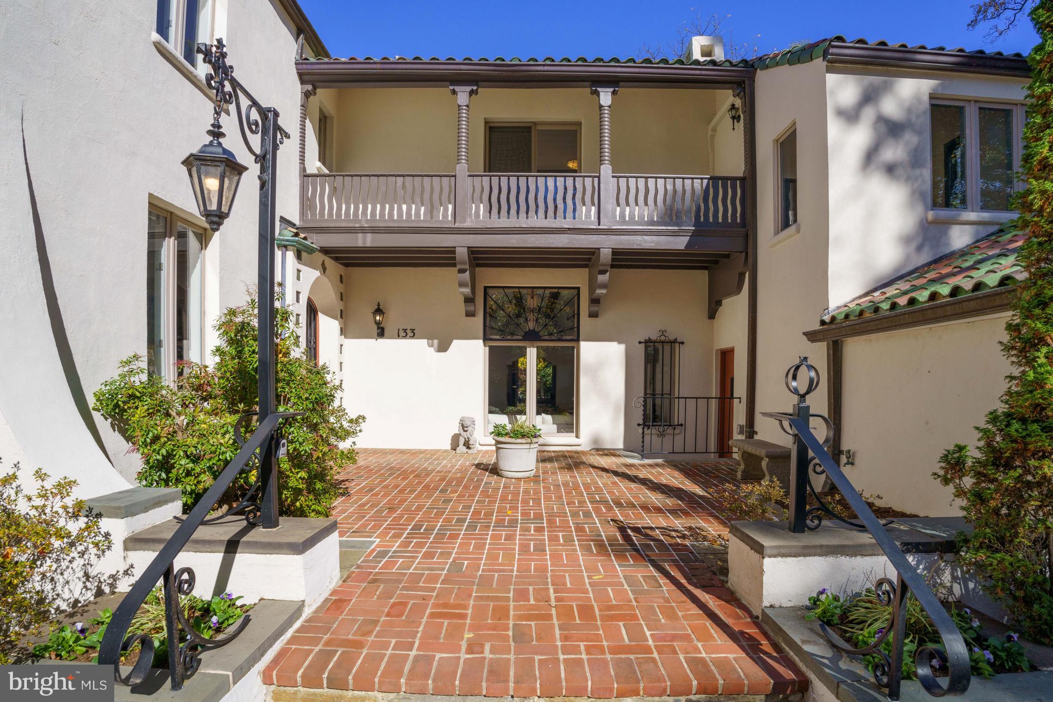 CHEVY CHASE VILLAGE - Residential