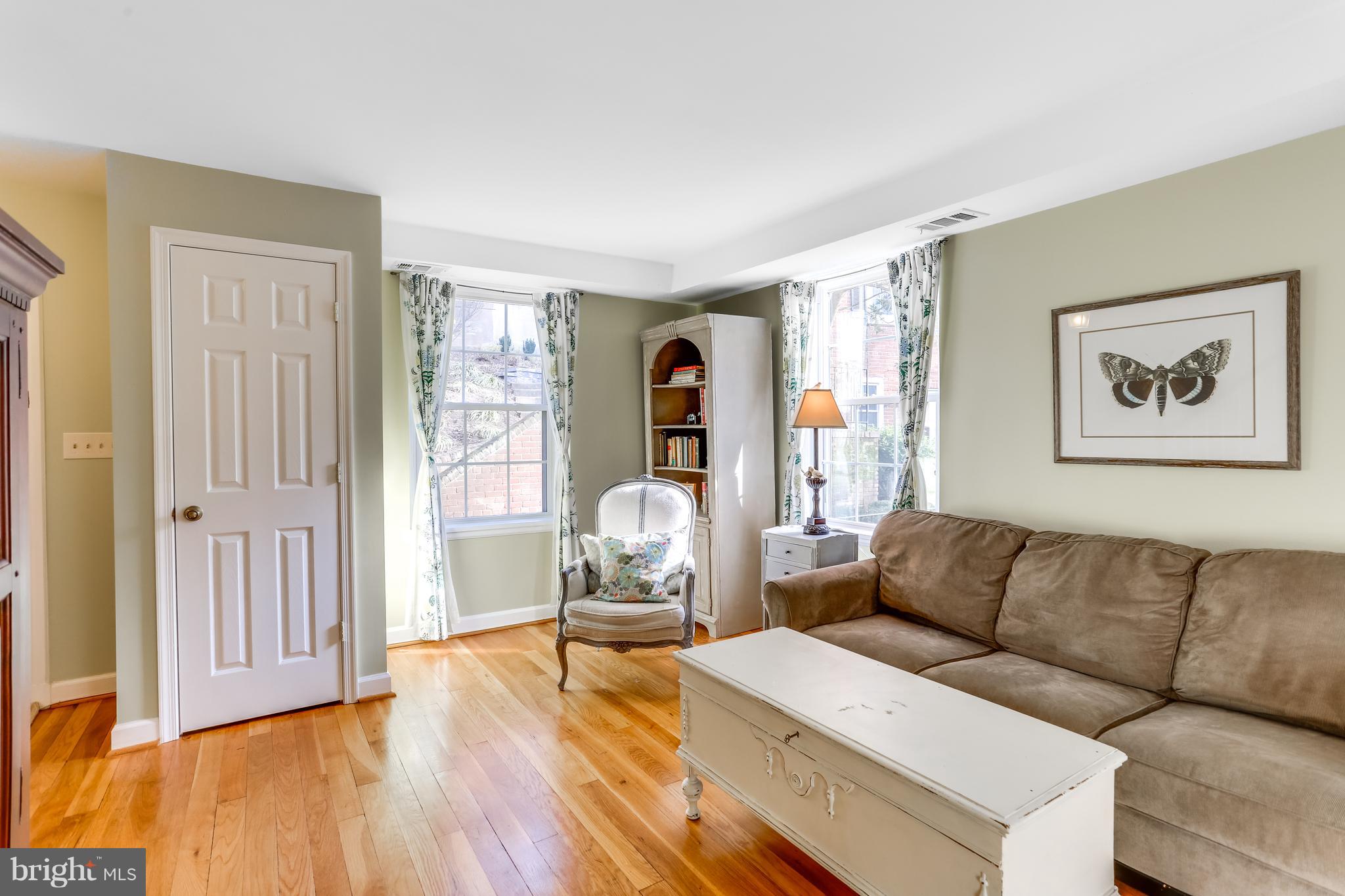 2741 S BUCHANAN STREET