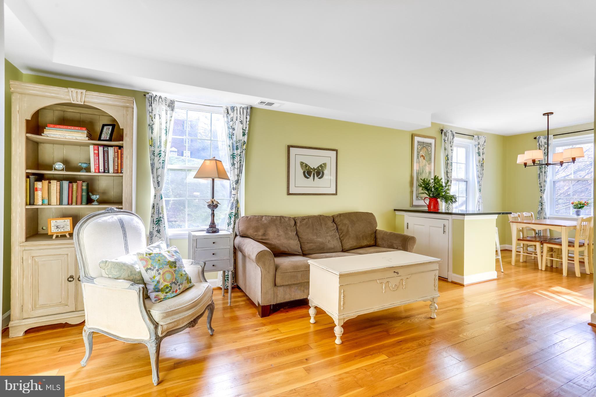 2741 S BUCHANAN STREET