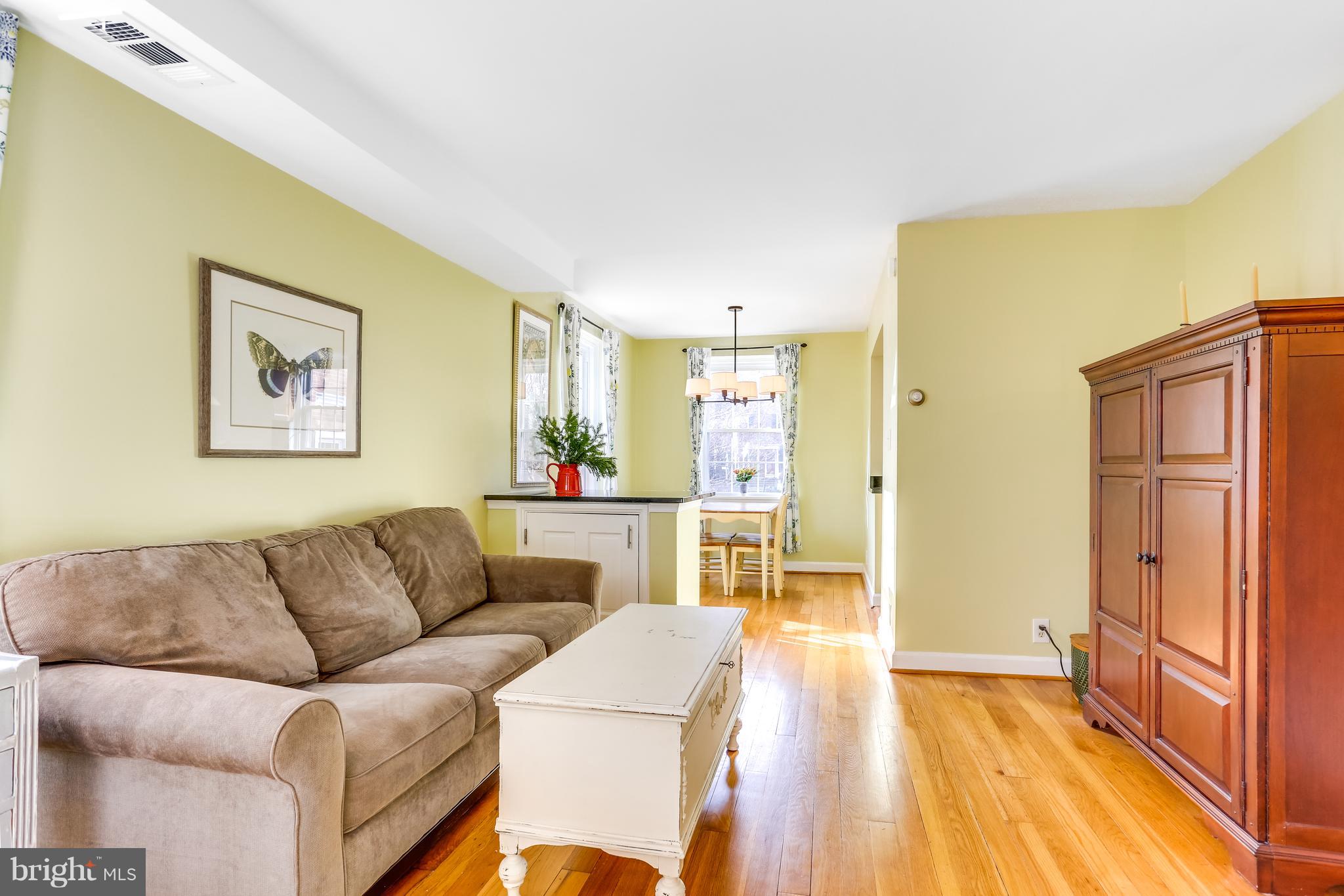 2741 S BUCHANAN STREET