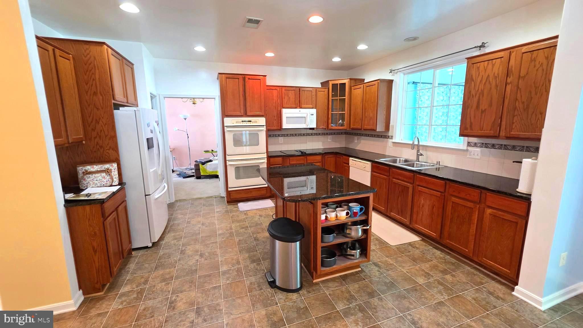 LANIER FARMS - Residential