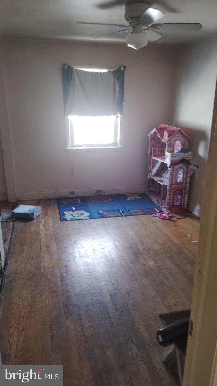 WOODLAWN - Residential