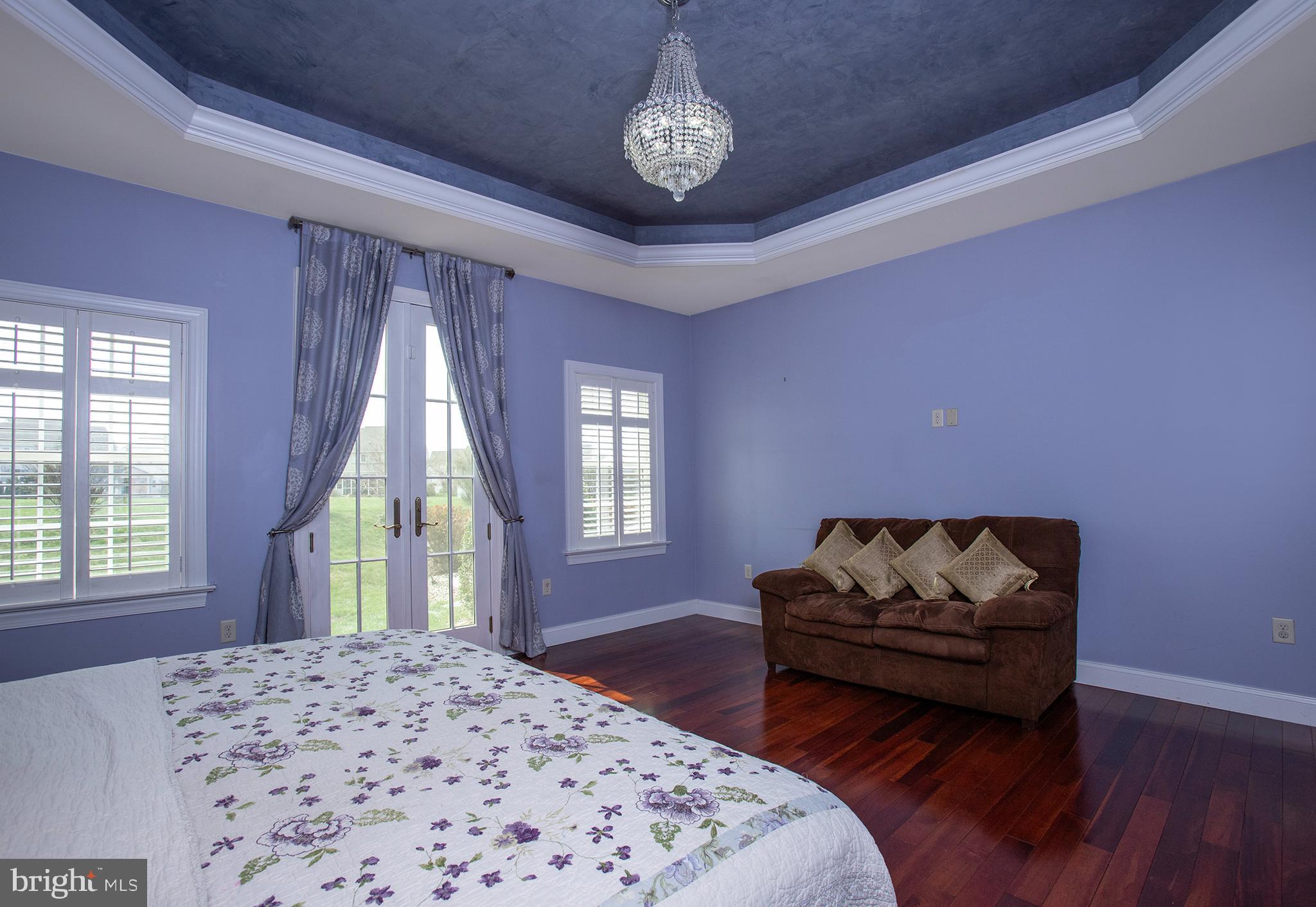 RIDGEWOOD - Residential