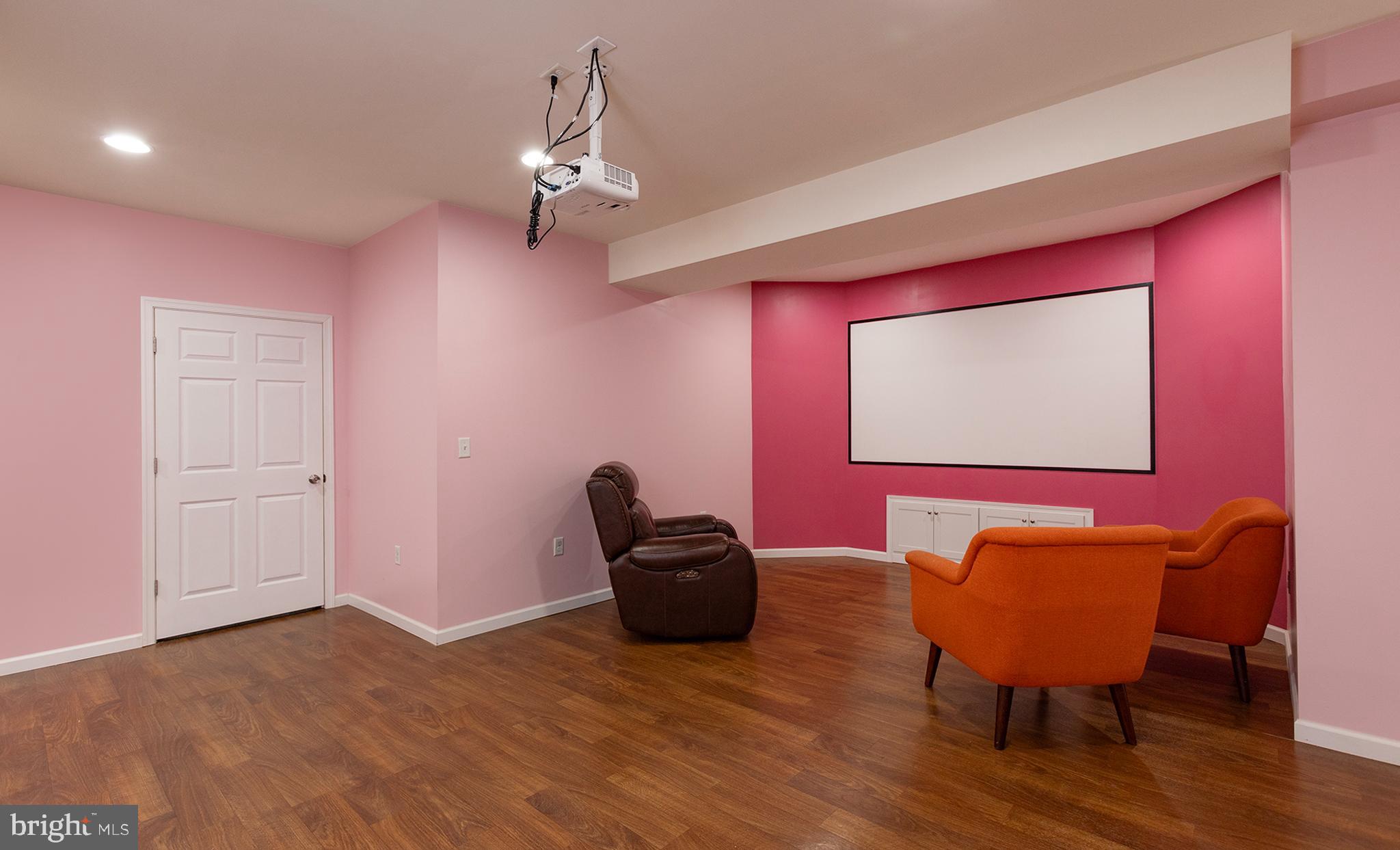 RIDGEWOOD - Residential