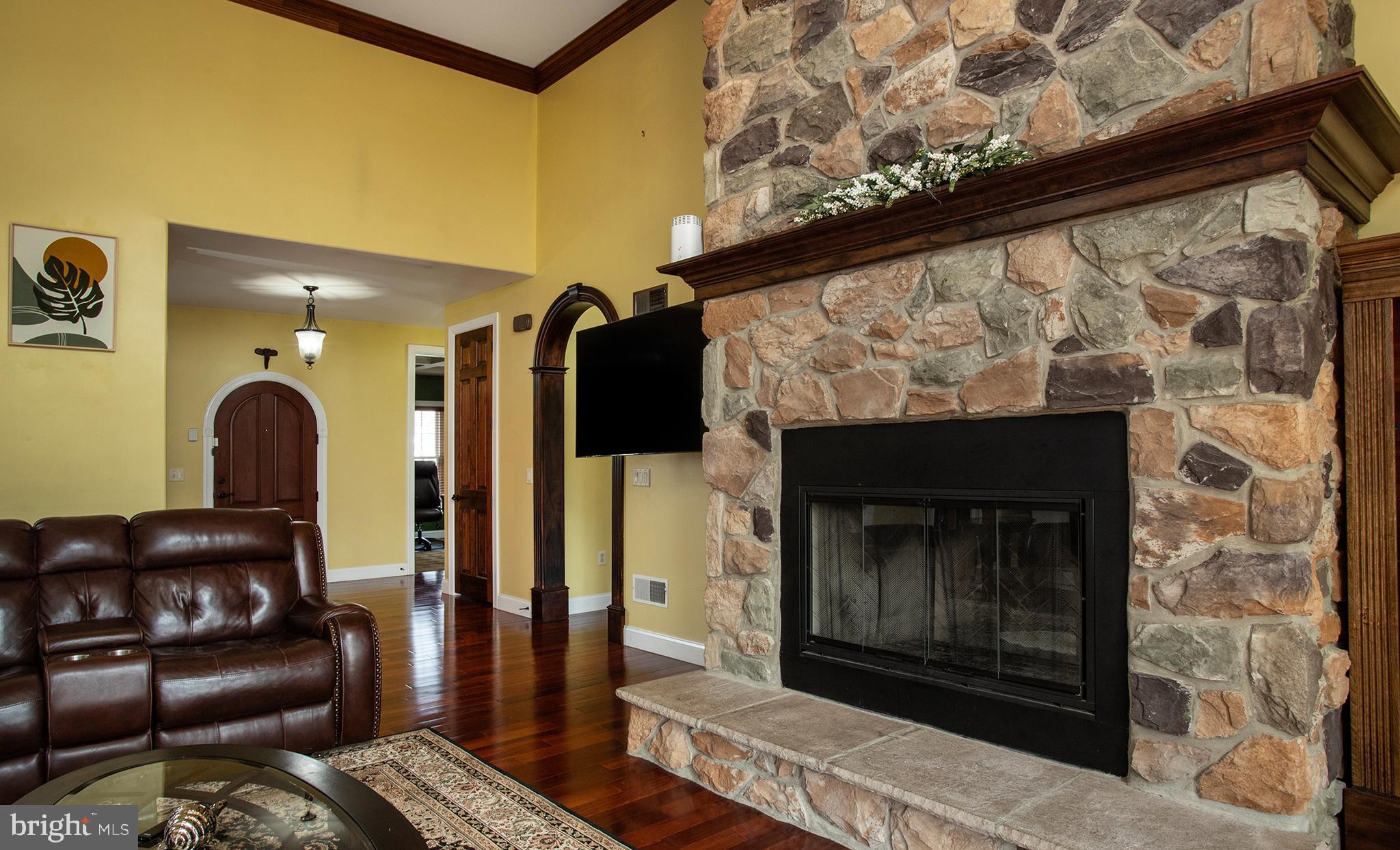 RIDGEWOOD - Residential