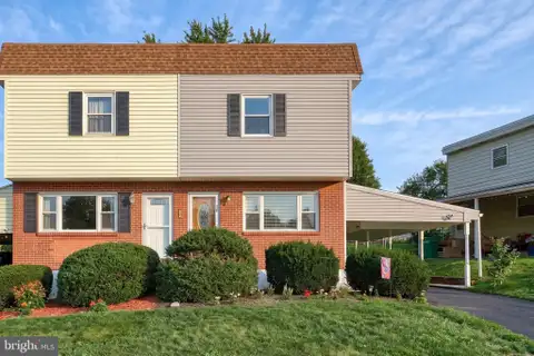 10 W Glenwood Drive, Camp Hill, PA 17011 - #: PACB2057528