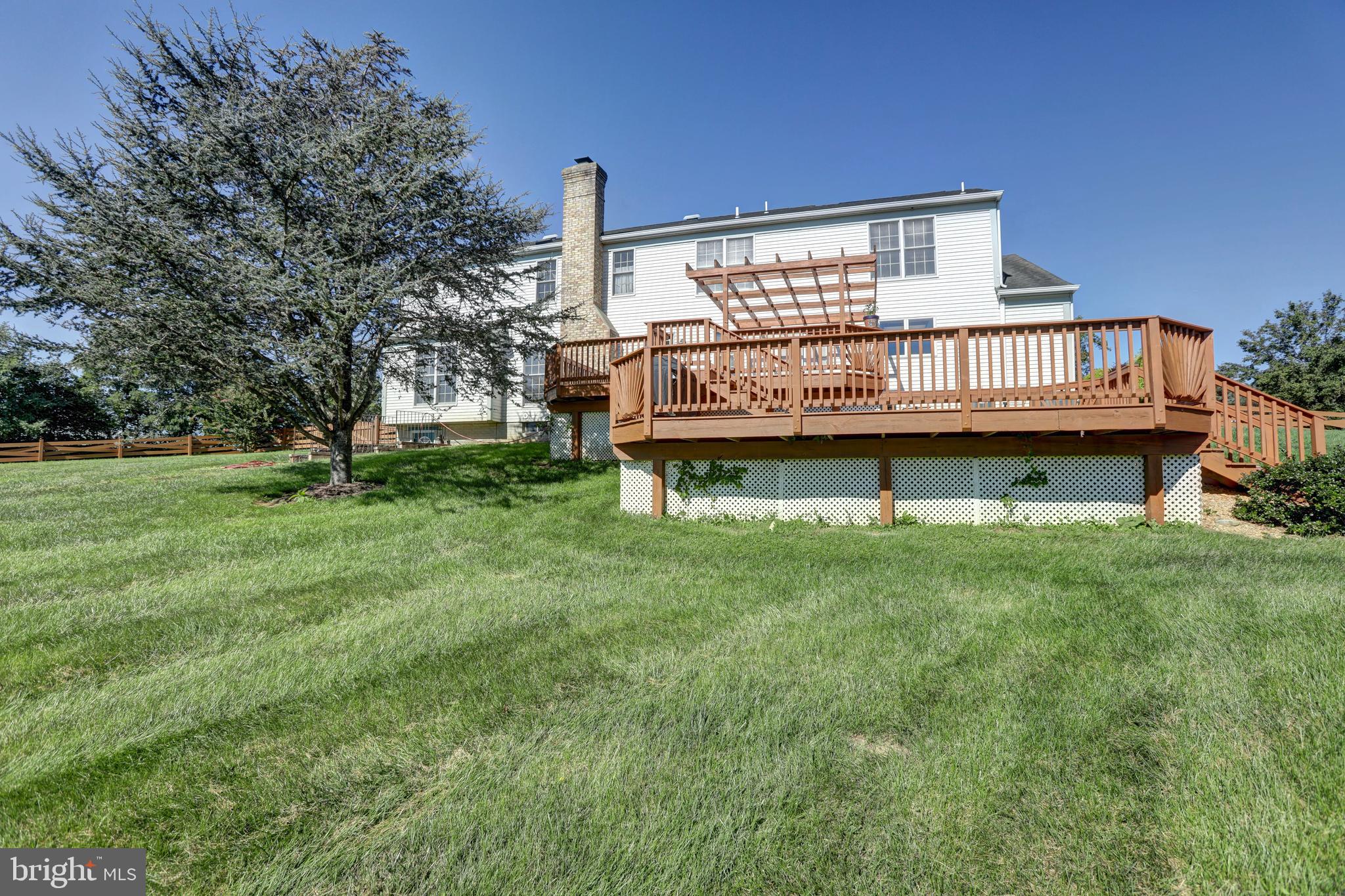 STEEPLE CHASE - Residential