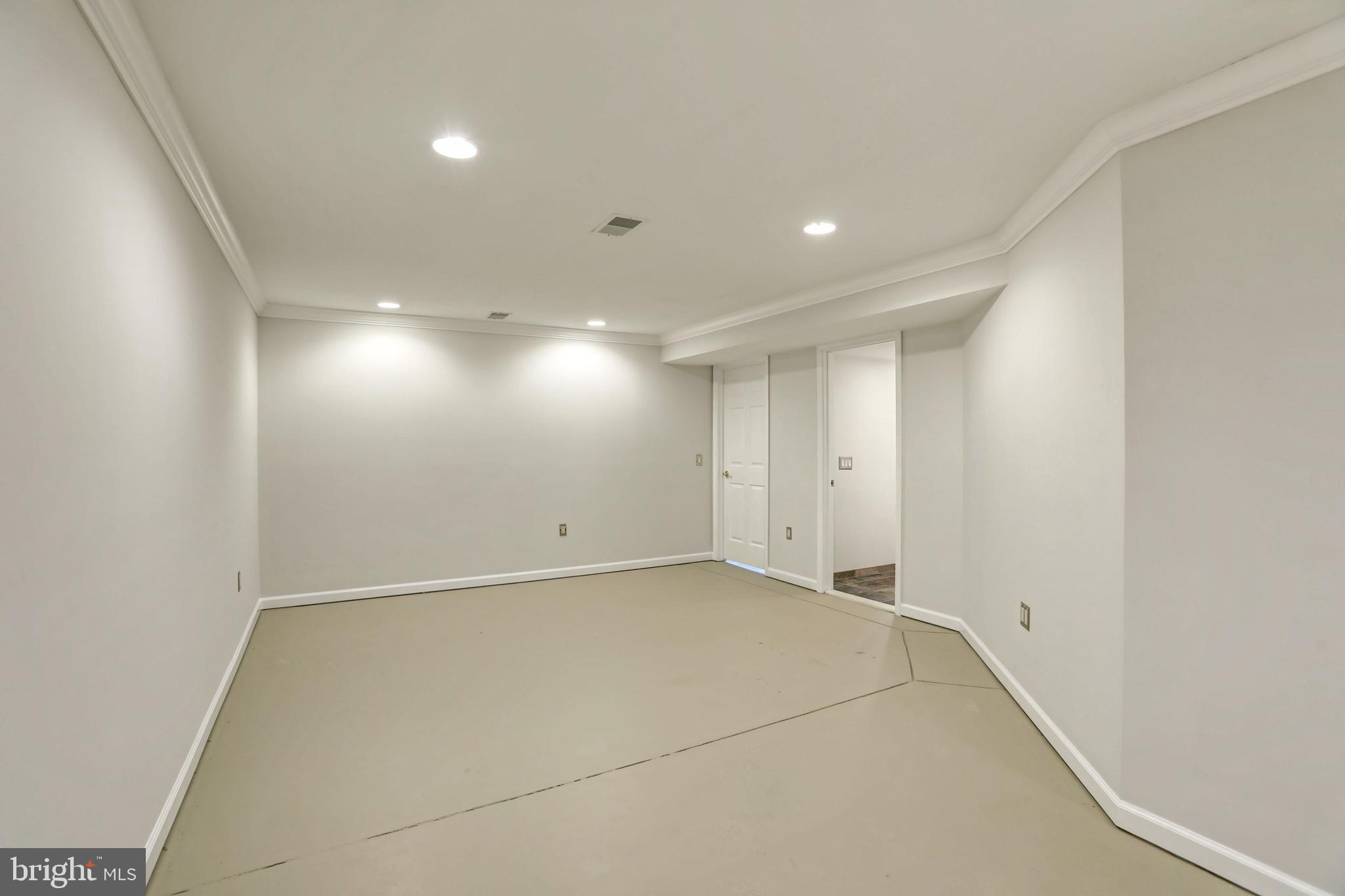 STEEPLE CHASE - Residential