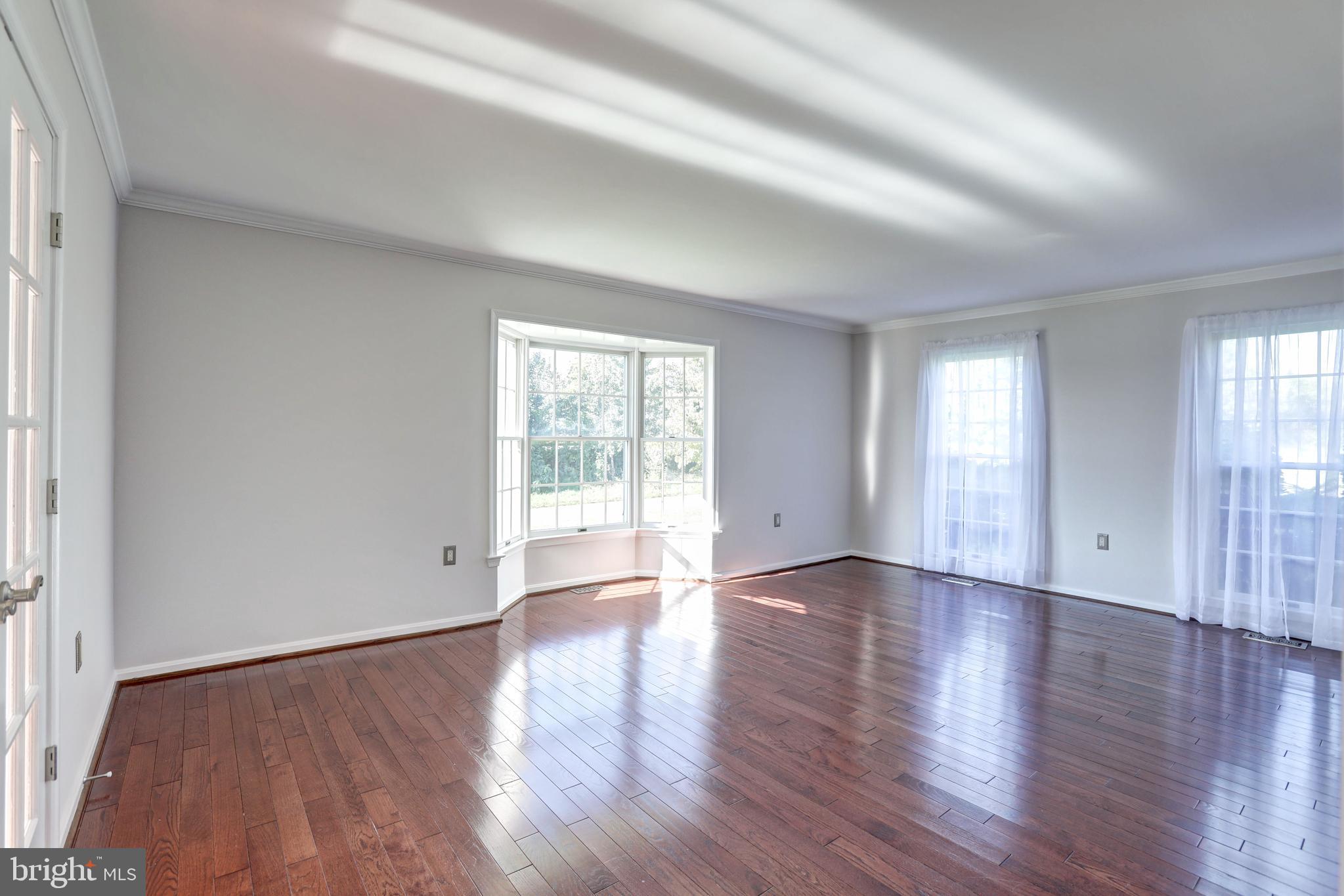 STEEPLE CHASE - Residential