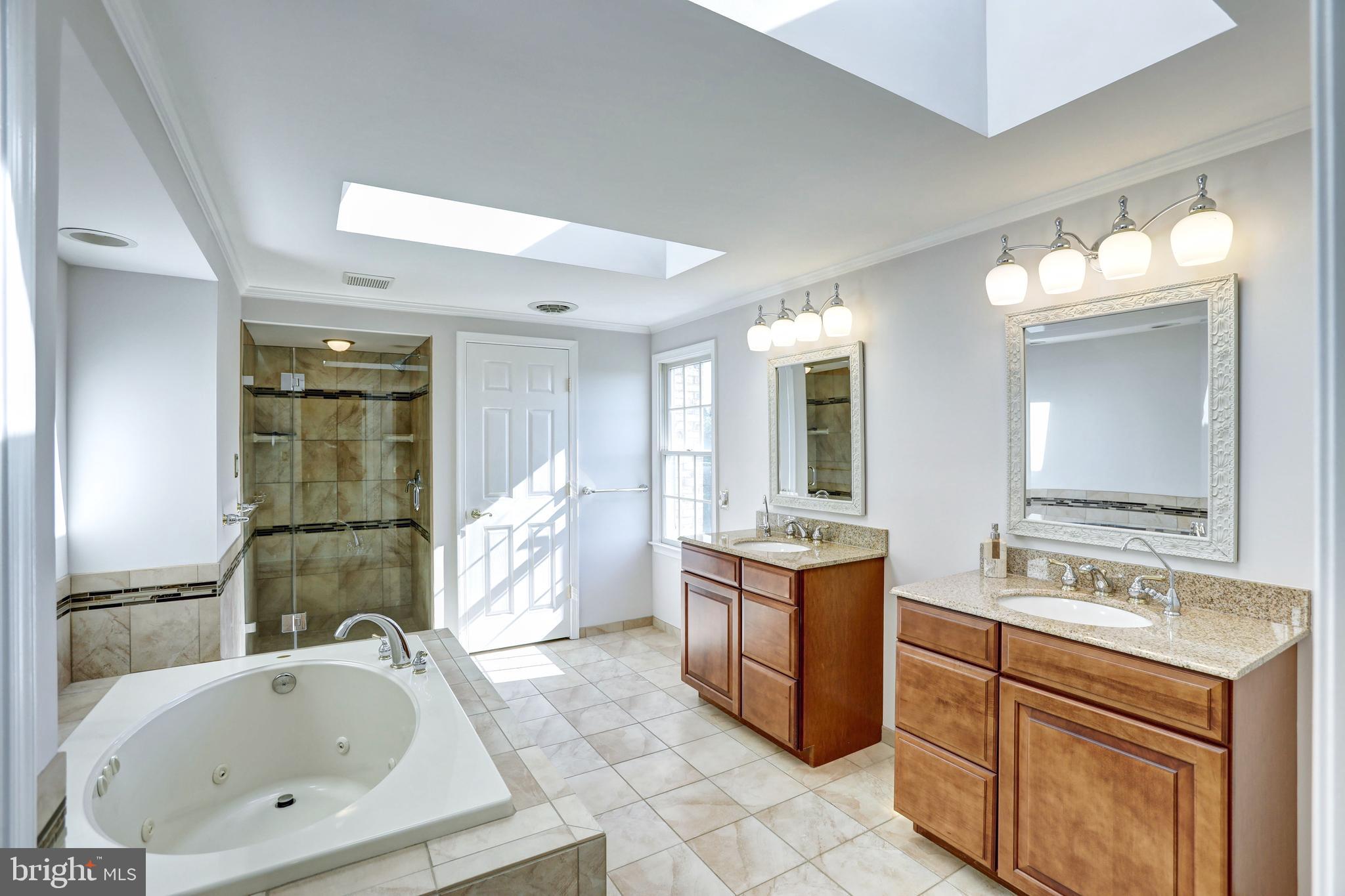 STEEPLE CHASE - Residential