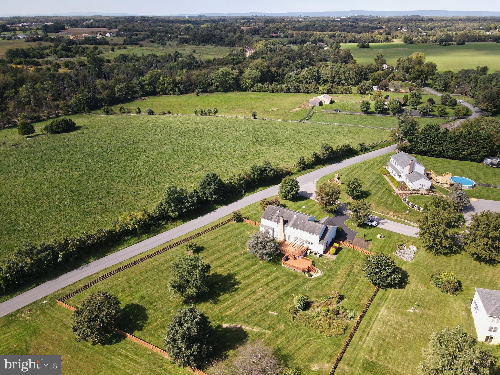 STEEPLE CHASE - Residential