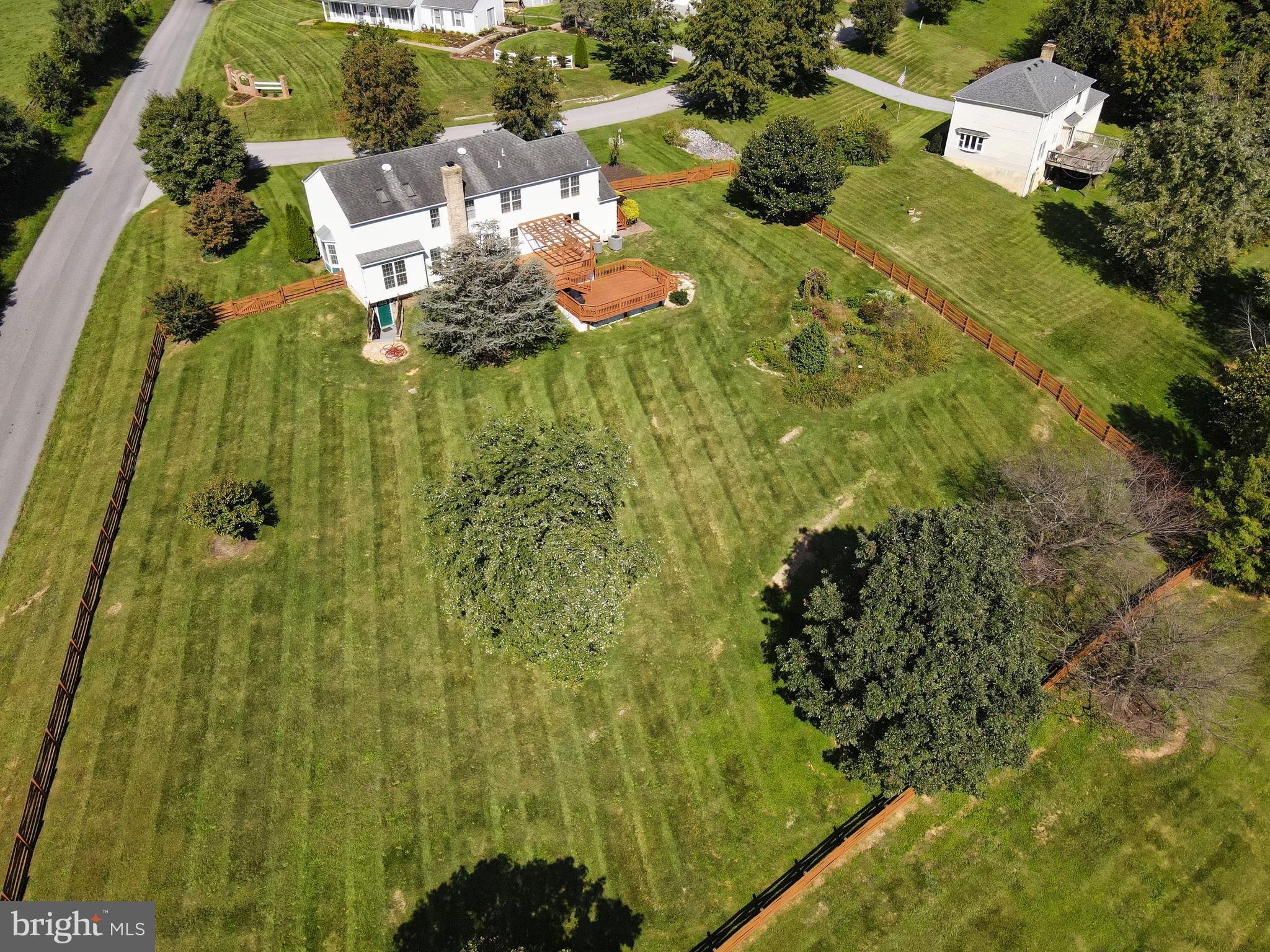 STEEPLE CHASE - Residential