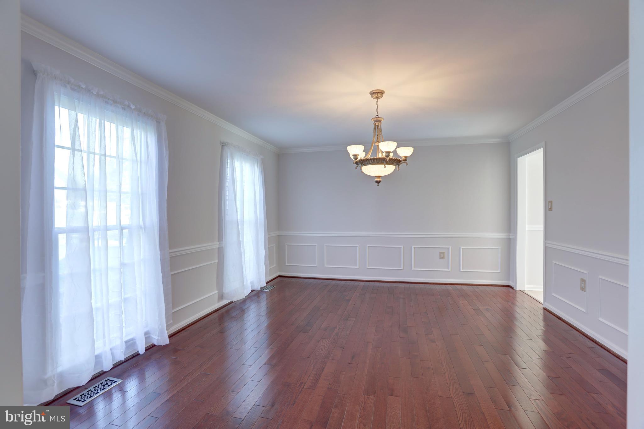 STEEPLE CHASE - Residential