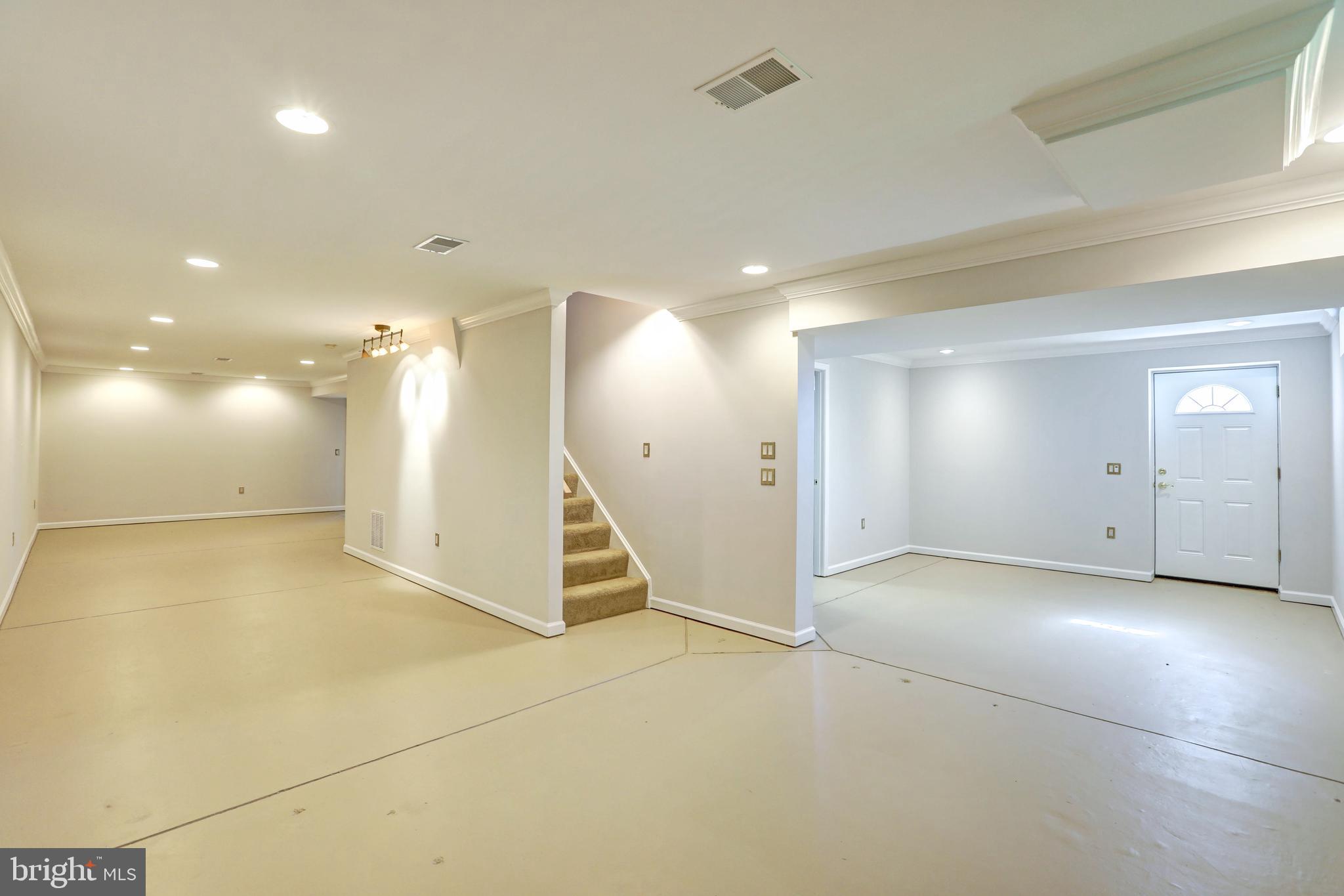 STEEPLE CHASE - Residential