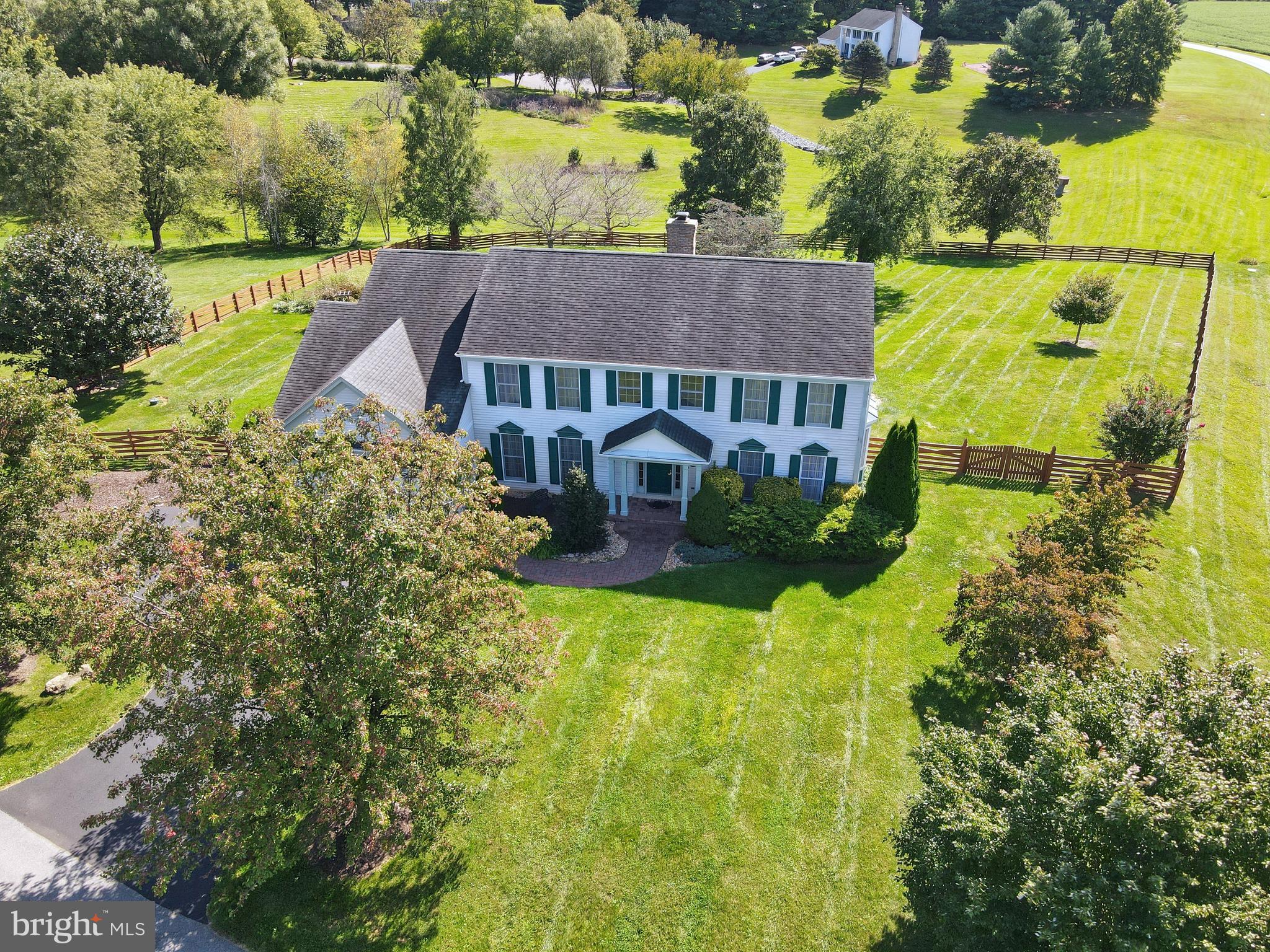 STEEPLE CHASE - Residential