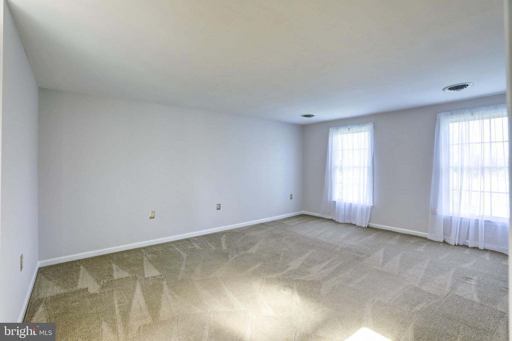 STEEPLE CHASE - Residential