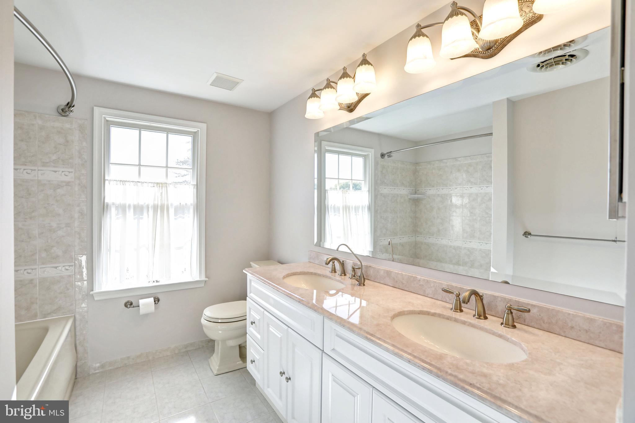 STEEPLE CHASE - Residential