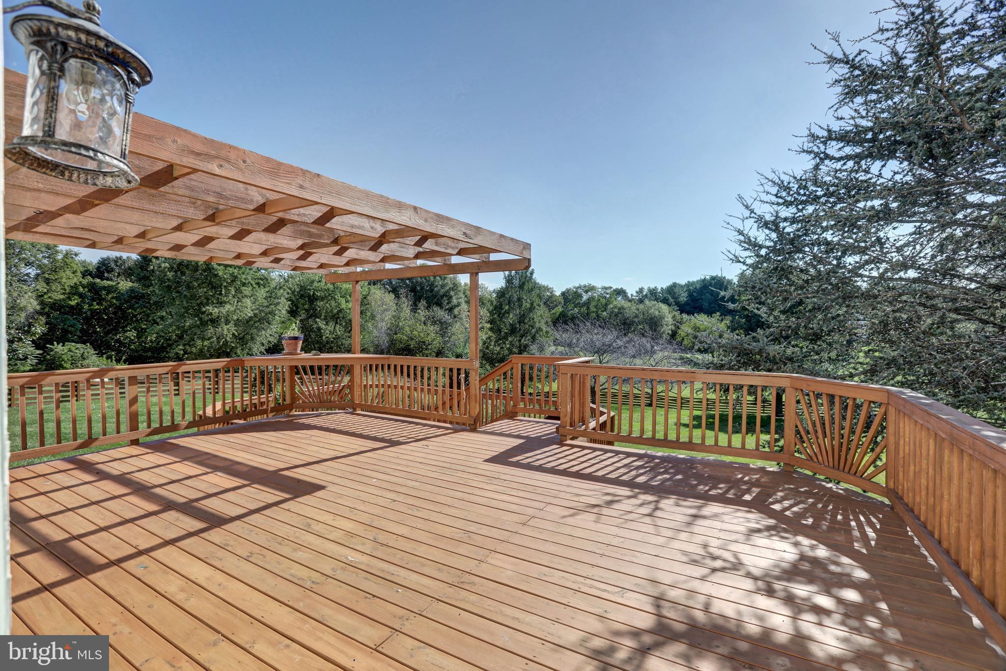 STEEPLE CHASE - Residential