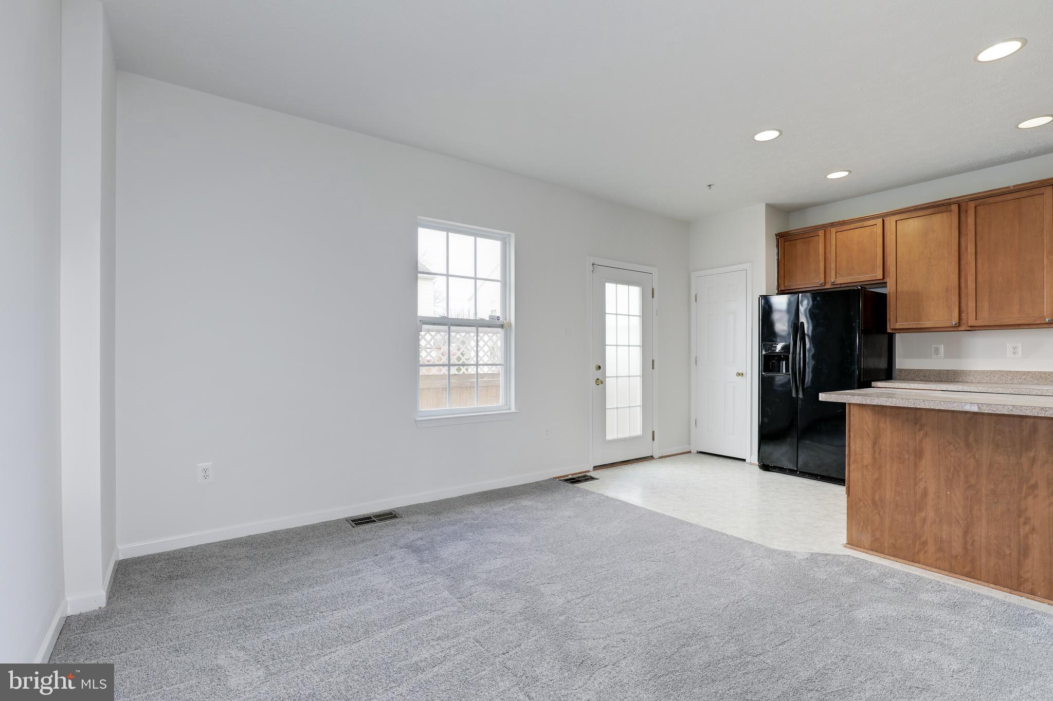 MIRAMAR LANDING - Residential Lease