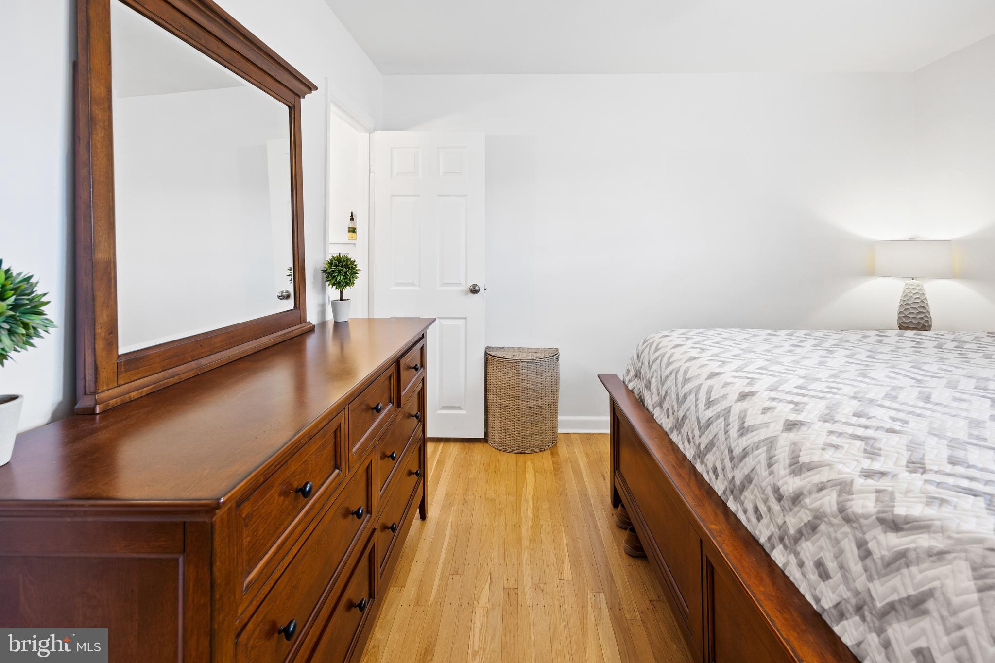 ROXBOROUGH - Residential