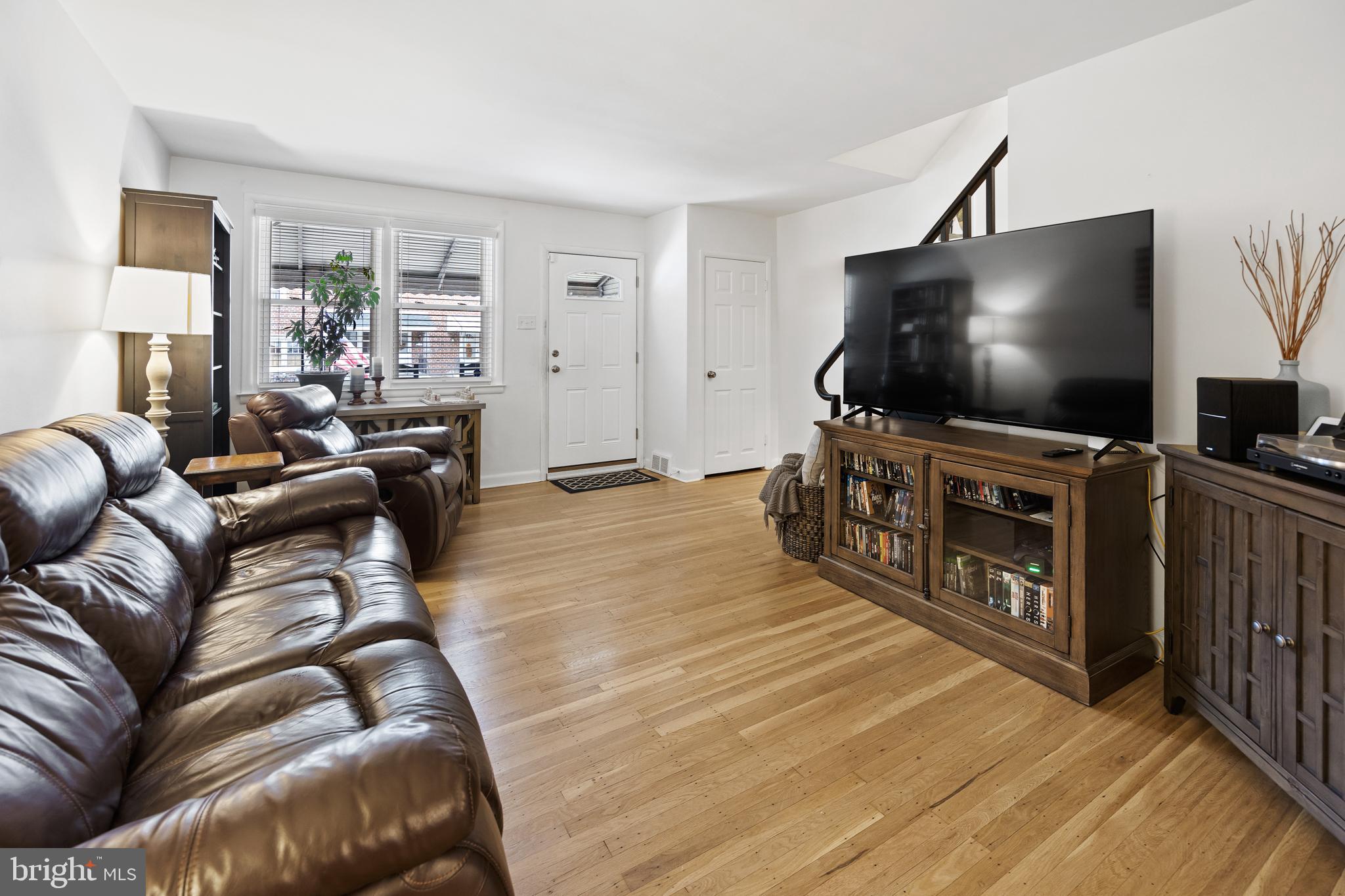 ROXBOROUGH - Residential
