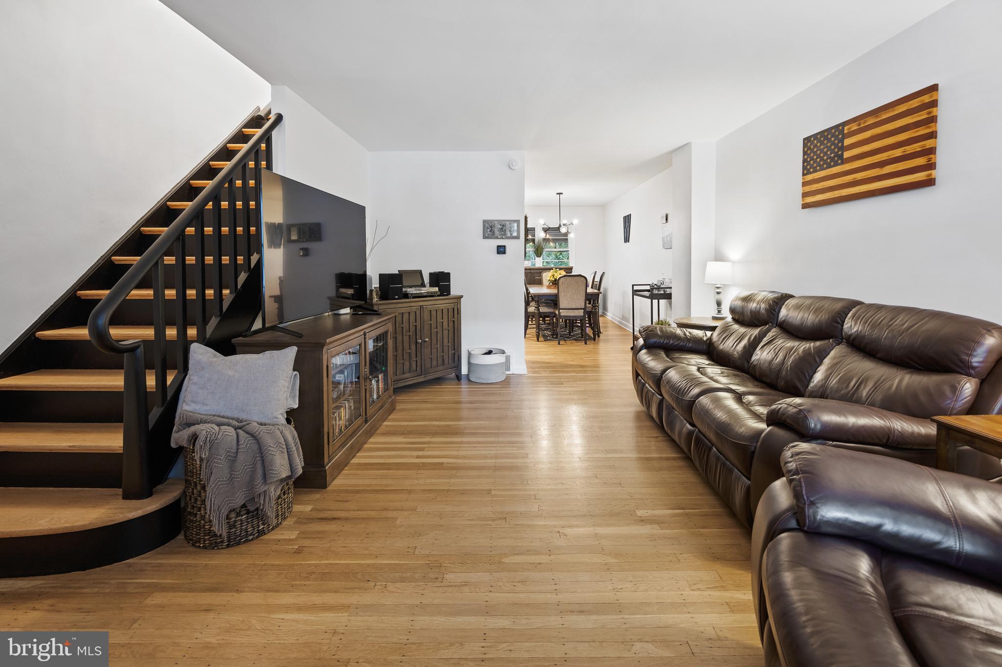 ROXBOROUGH - Residential