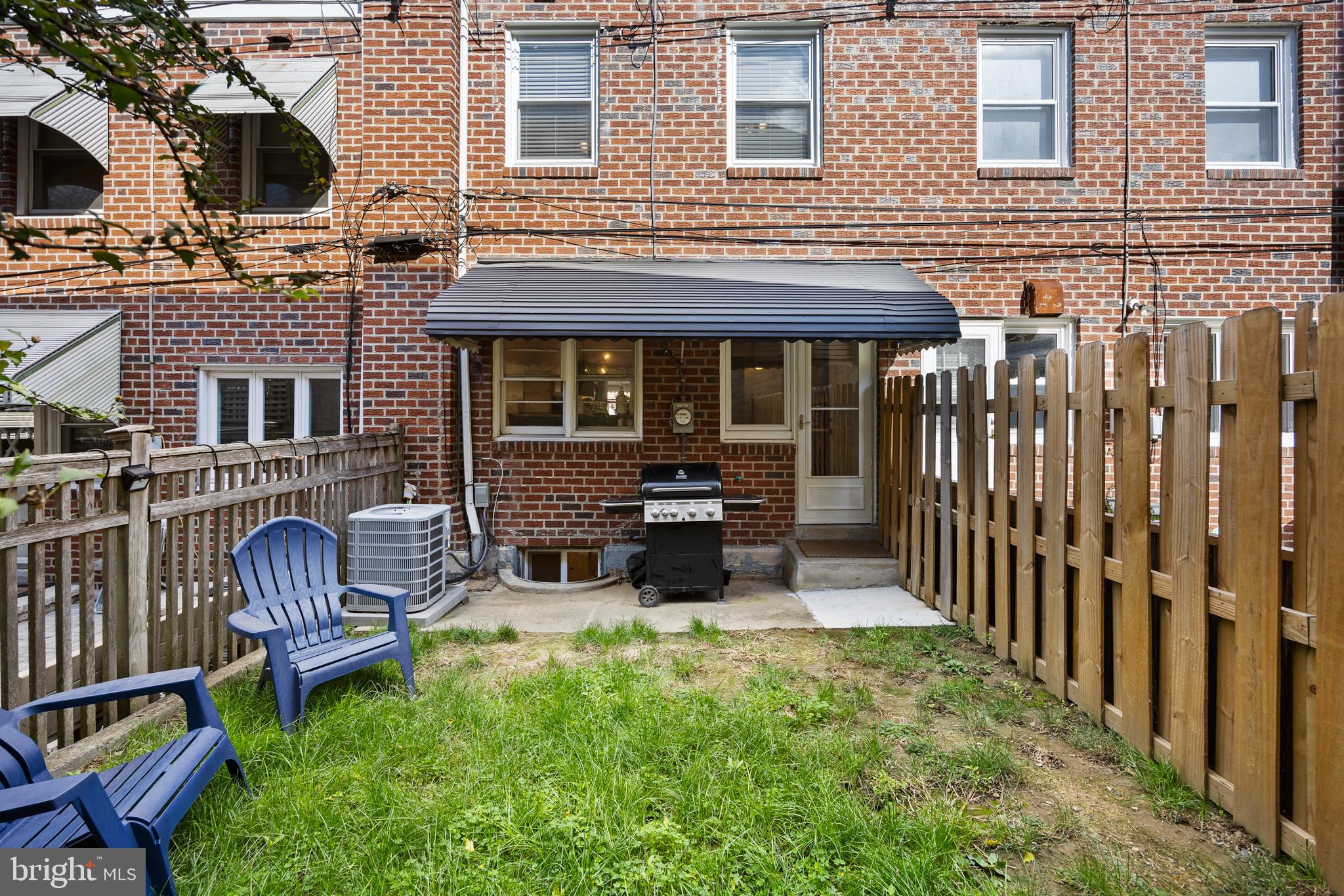ROXBOROUGH - Residential